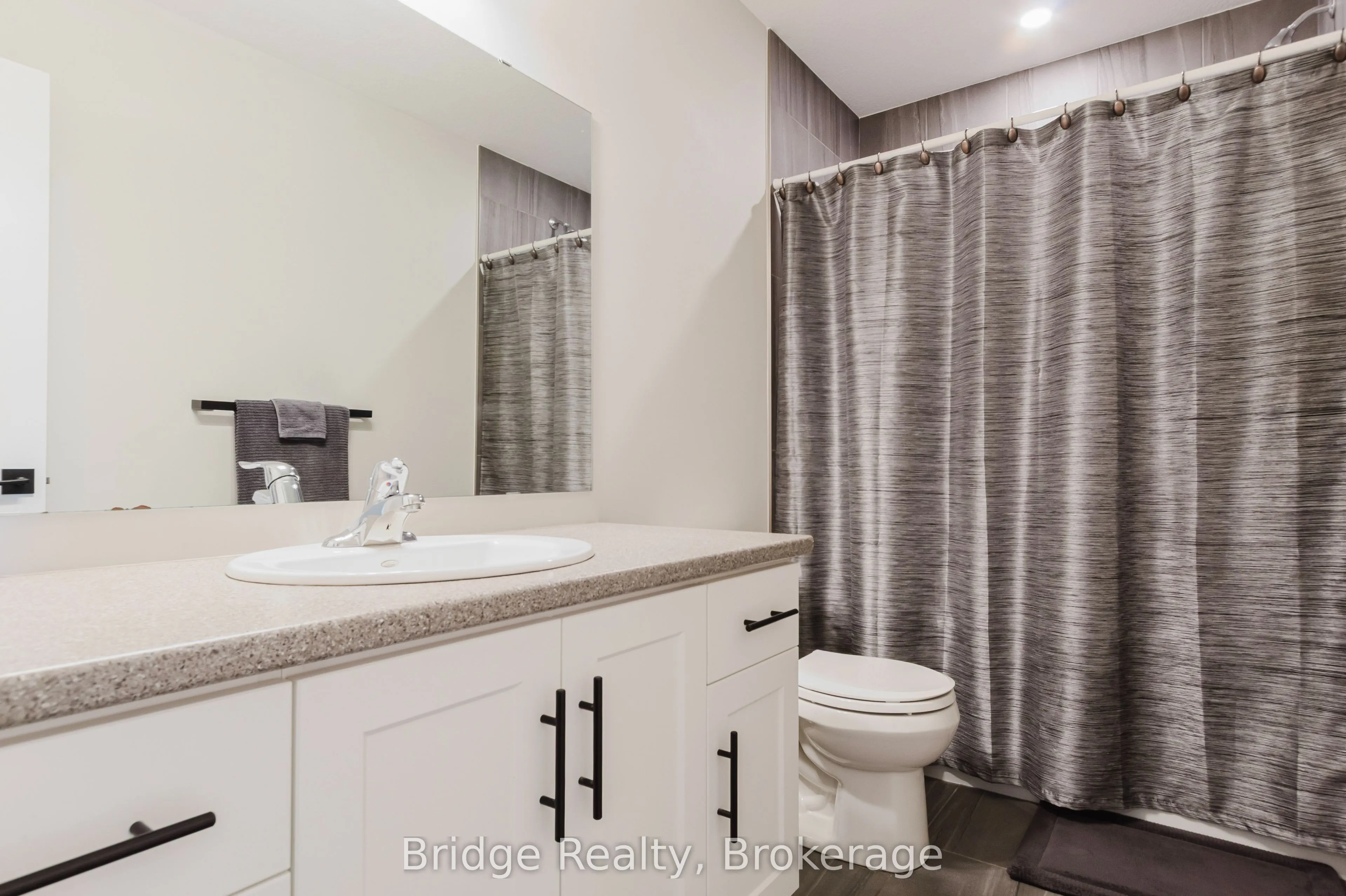 1637 Dunkirk Avenue