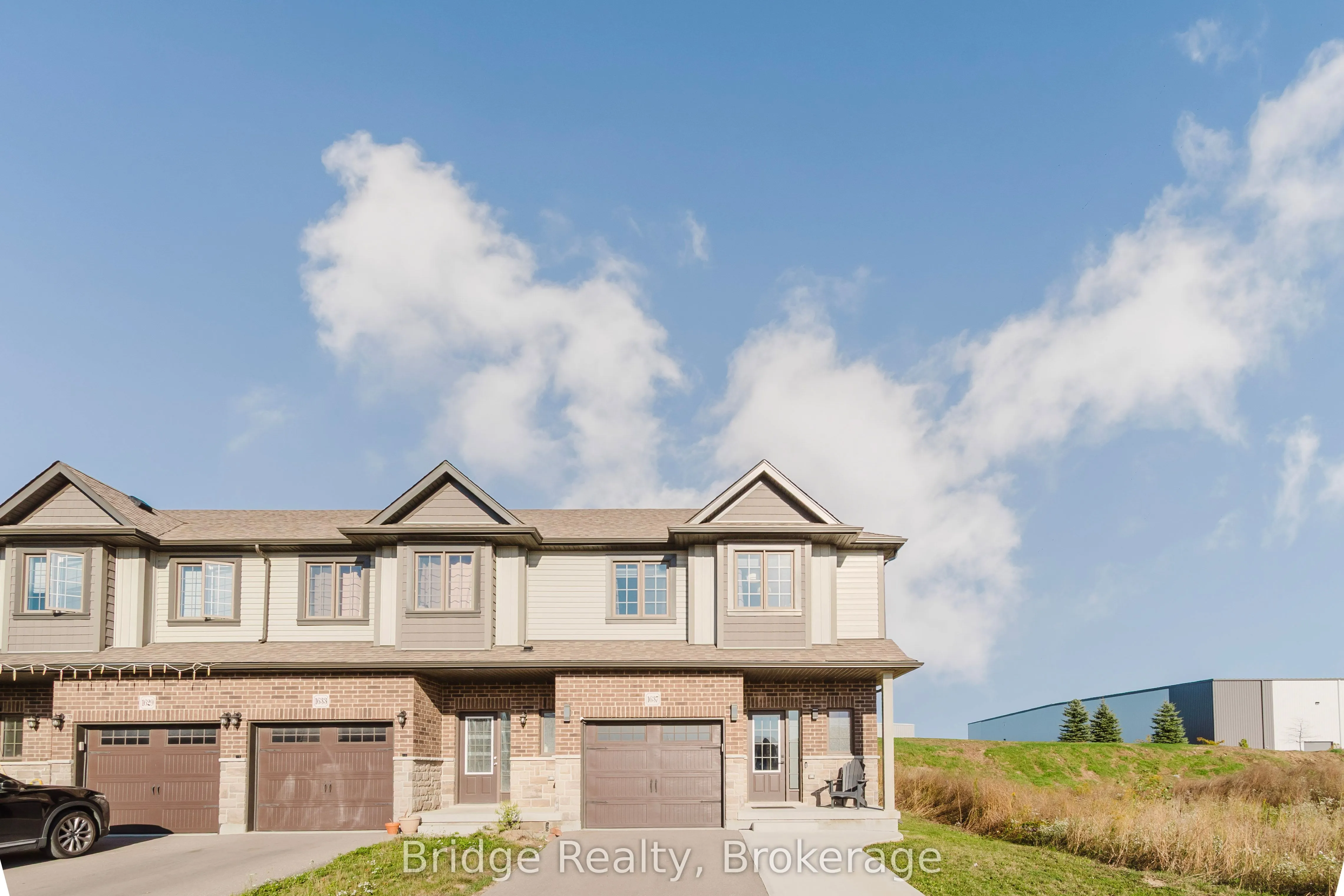 1637 Dunkirk Avenue