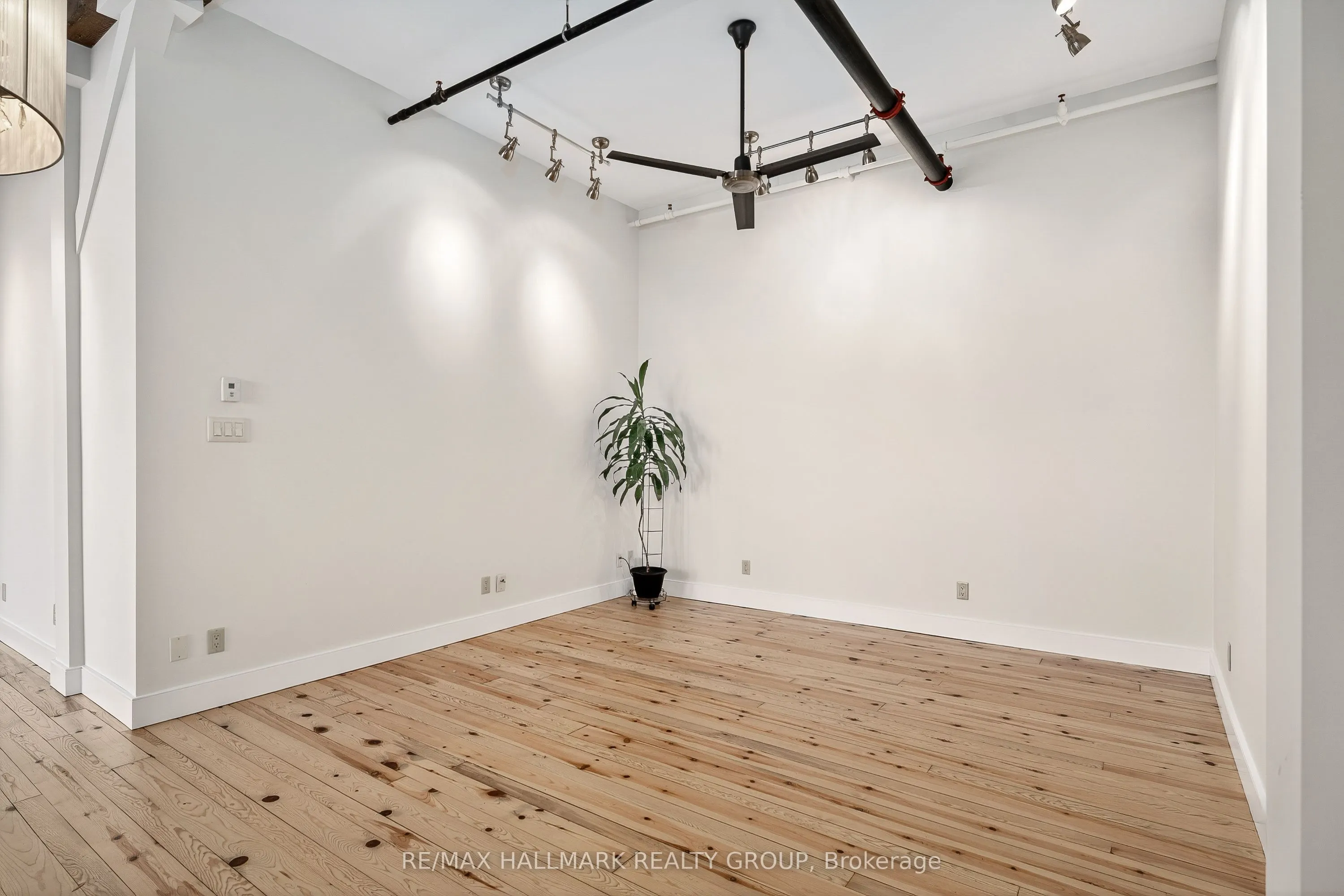 83 Little Bridge Street, #114