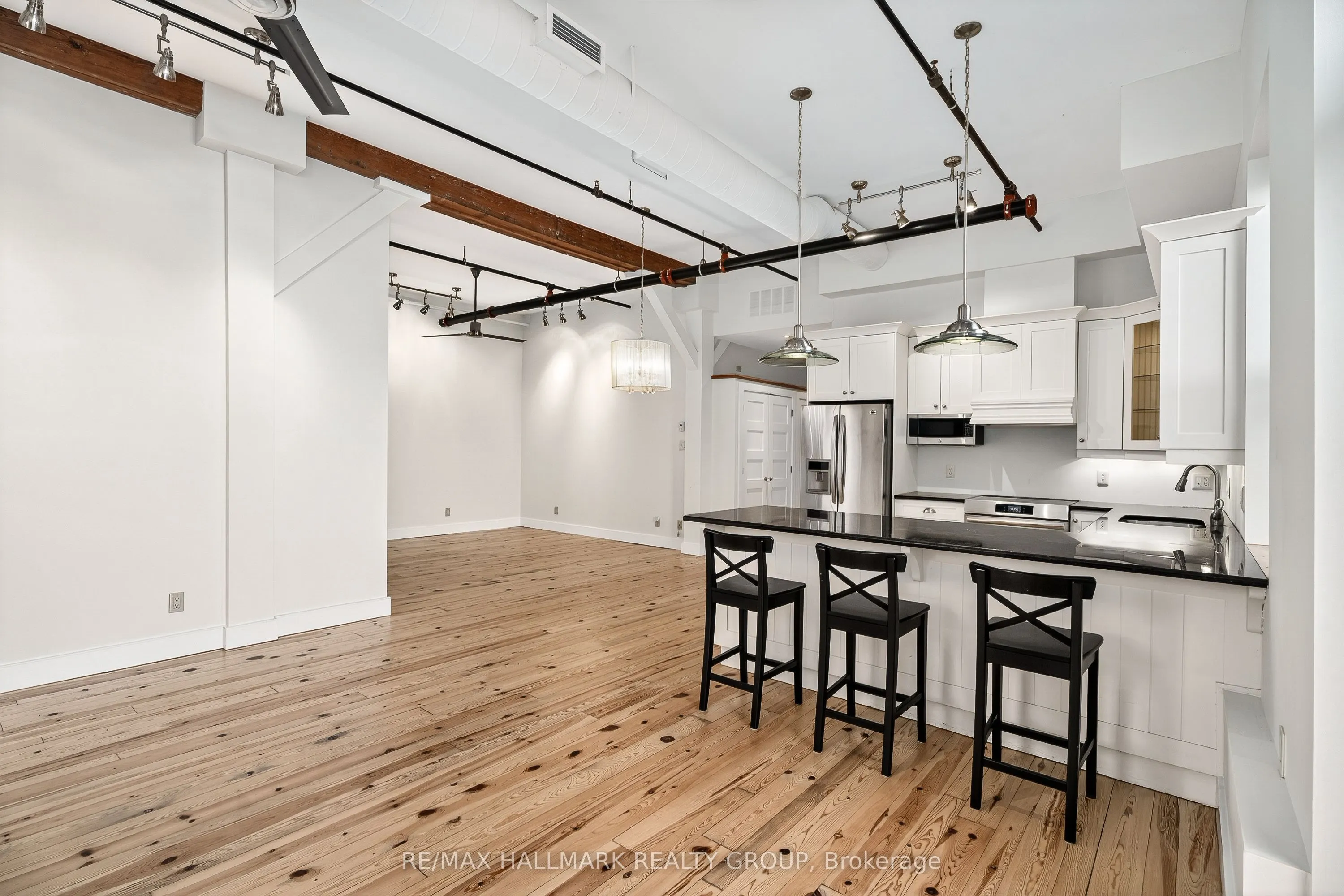 83 Little Bridge Street, #114