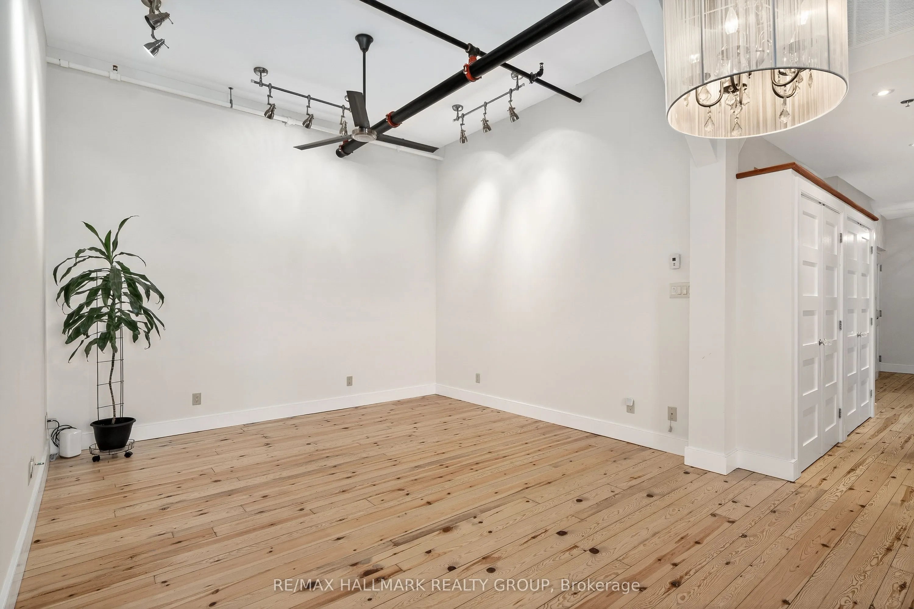 83 Little Bridge Street, #114