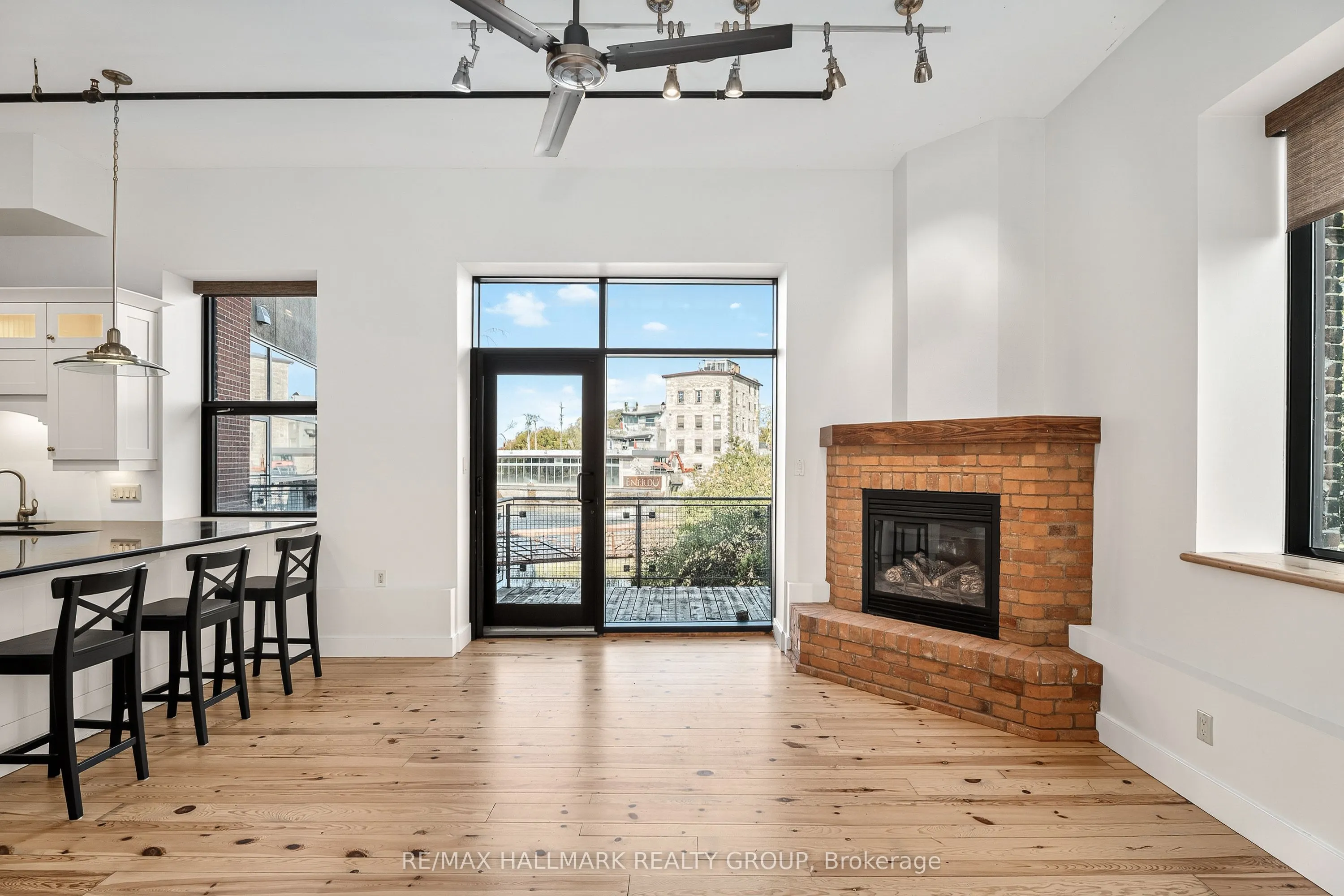 83 Little Bridge Street, #114