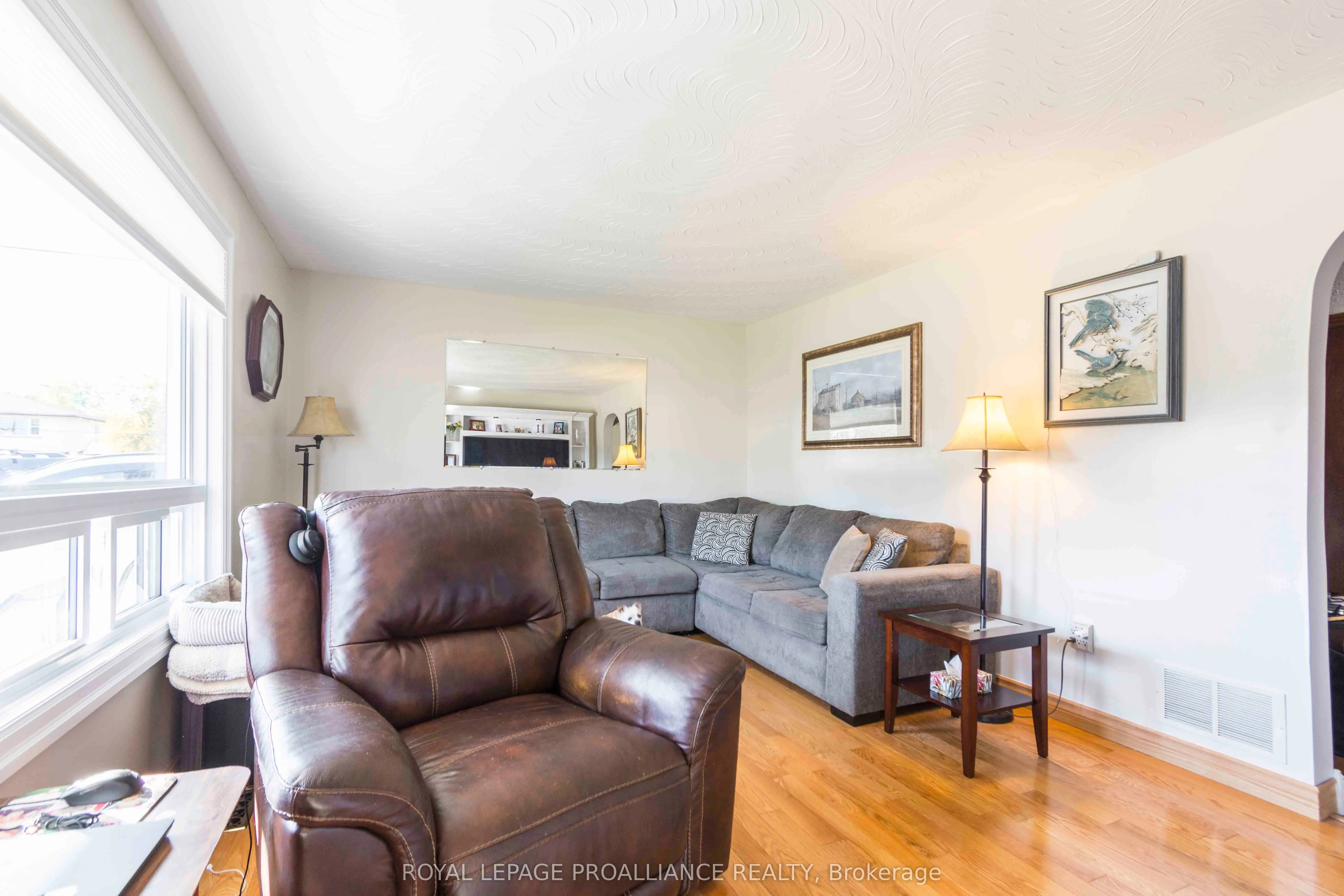 6 Kerr Crescent