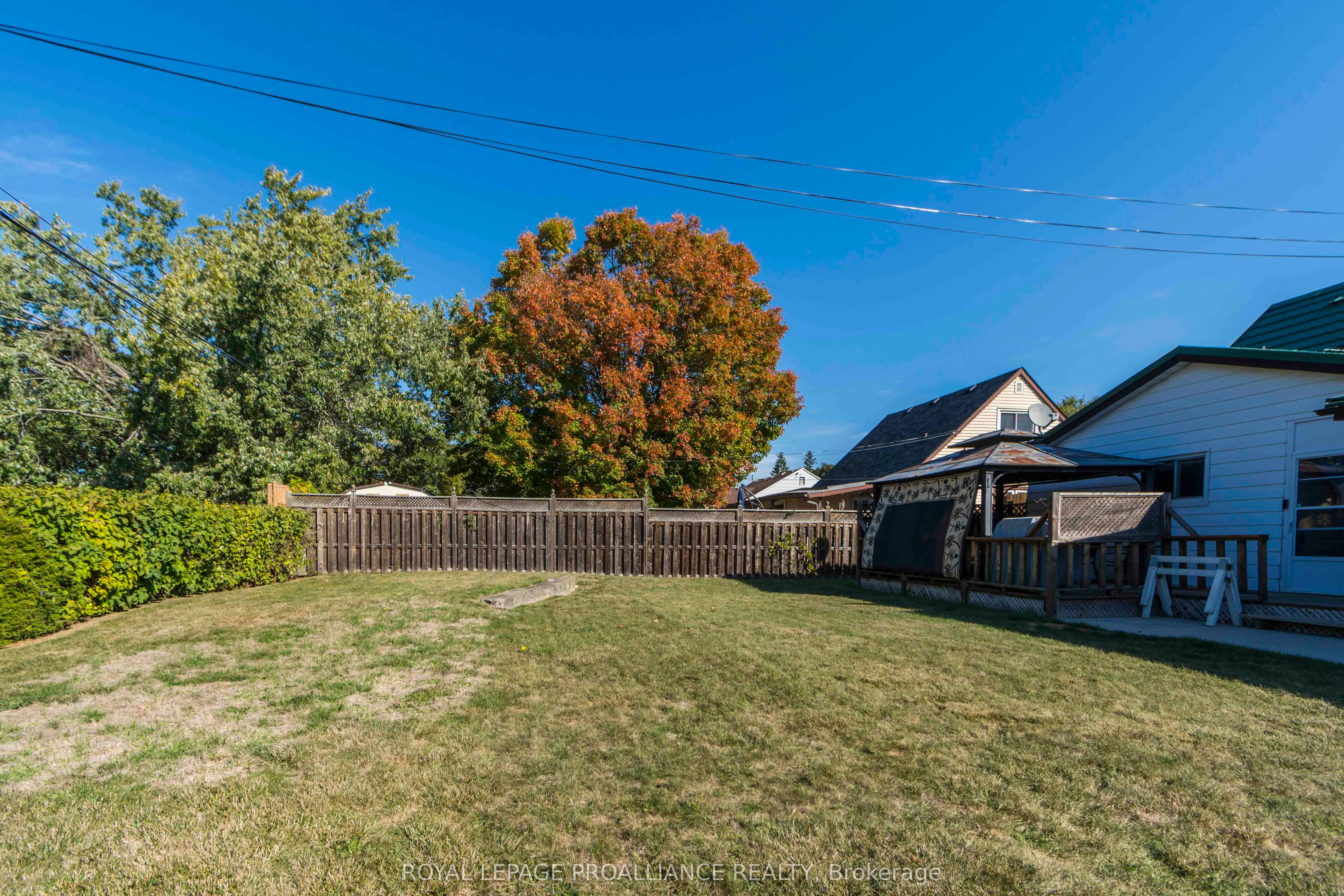 6 Kerr Crescent