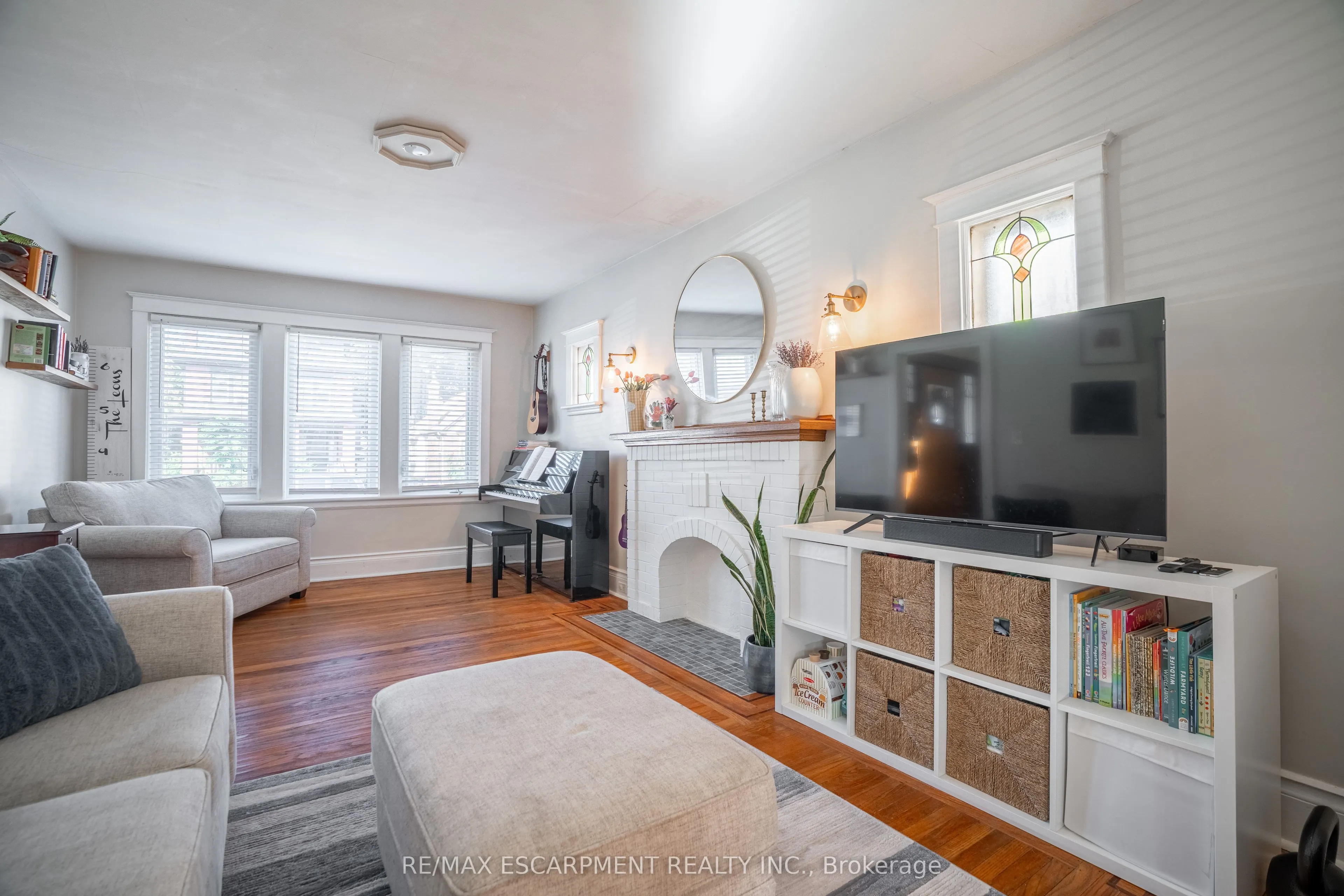 73 Kenilworth Avenue S