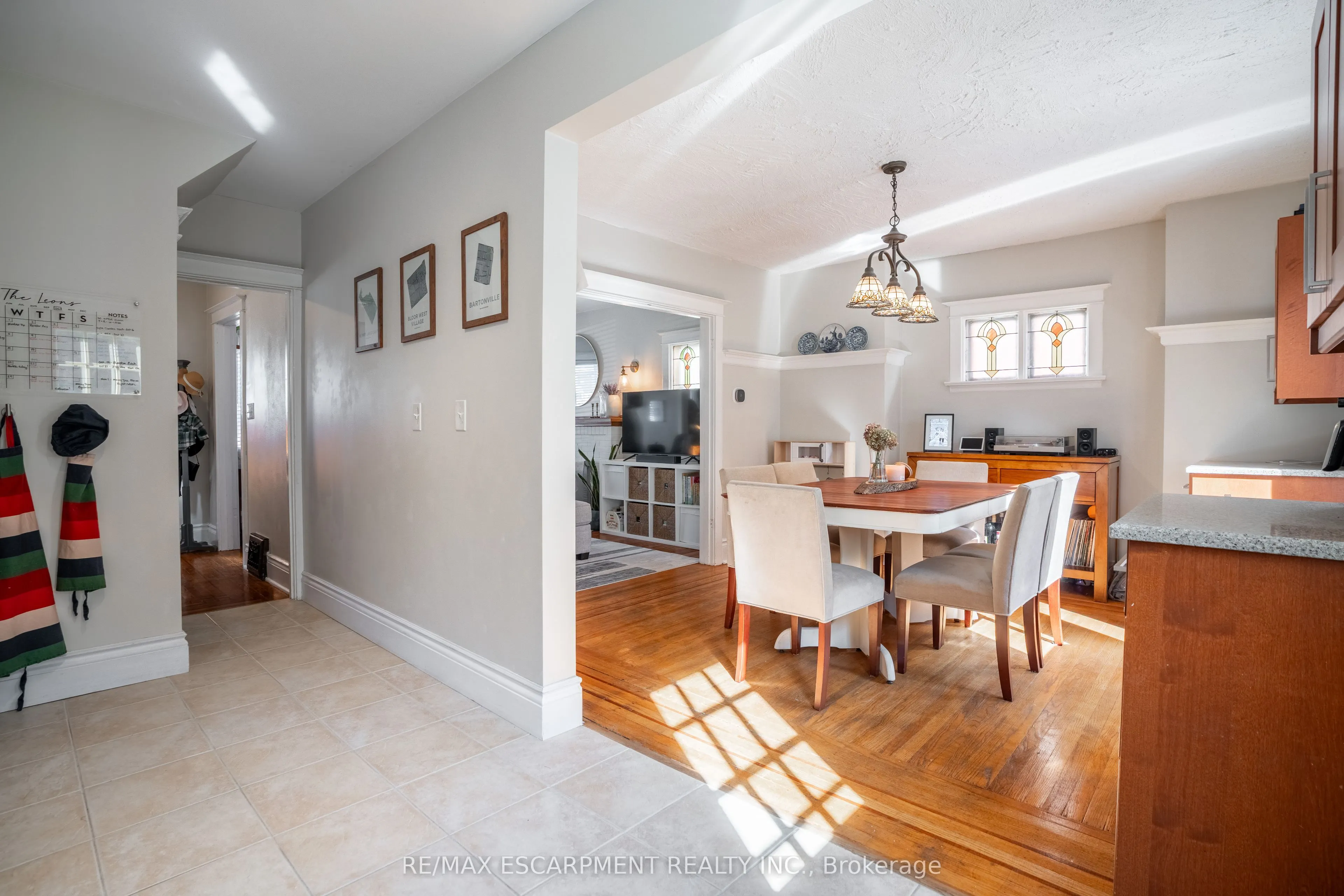 73 Kenilworth Avenue S