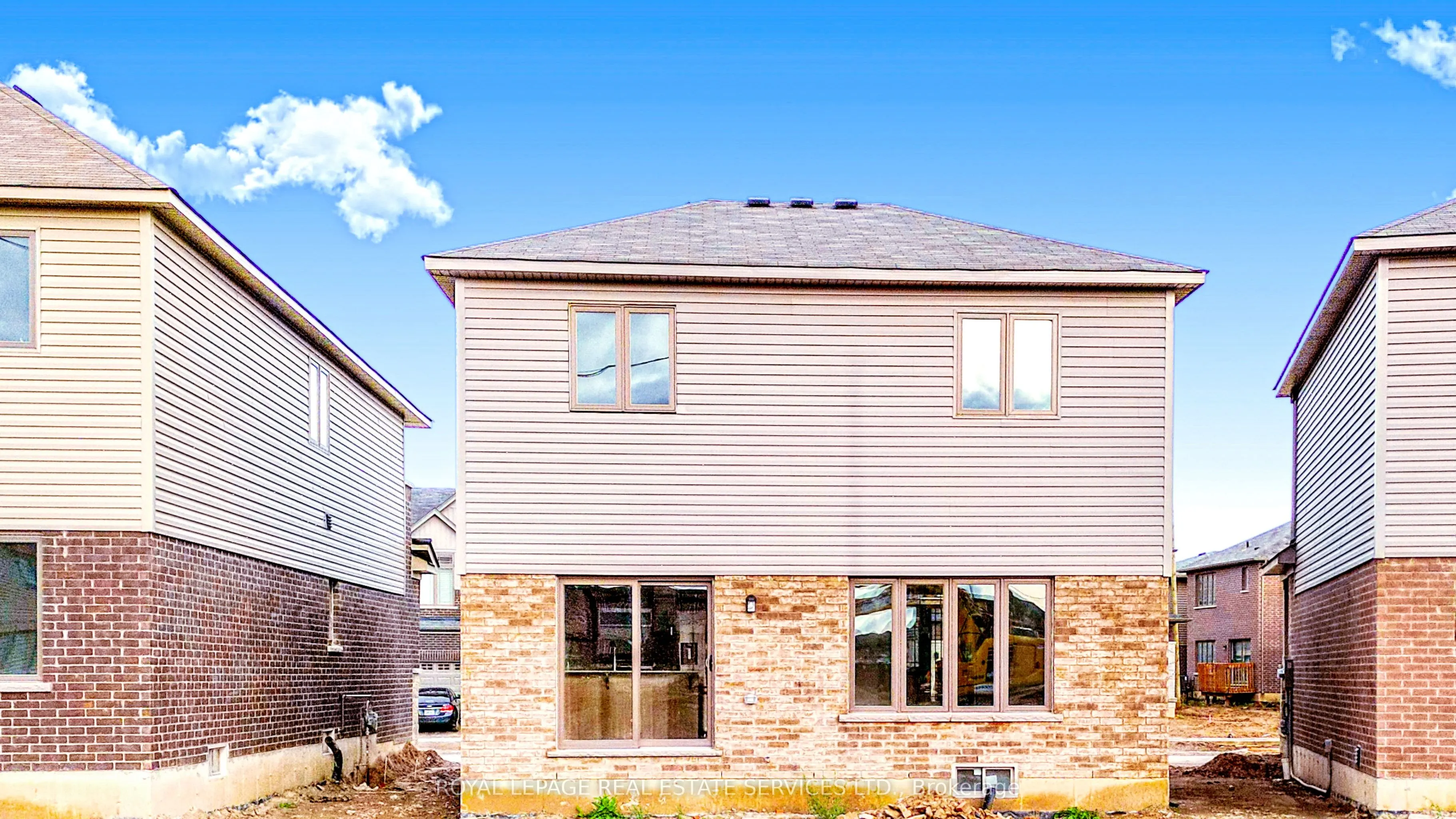 12 Elkington Lane