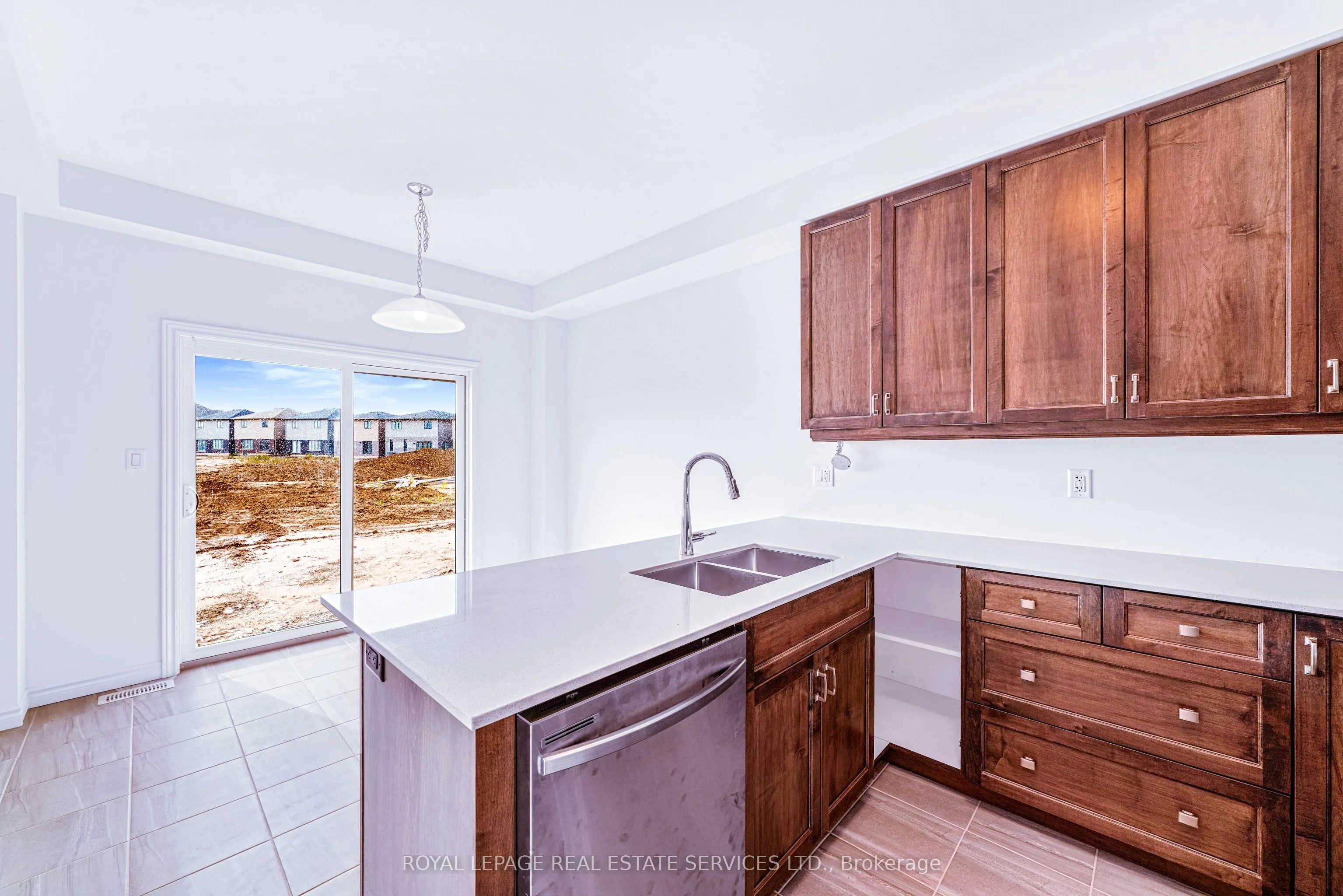 12 Elkington Lane