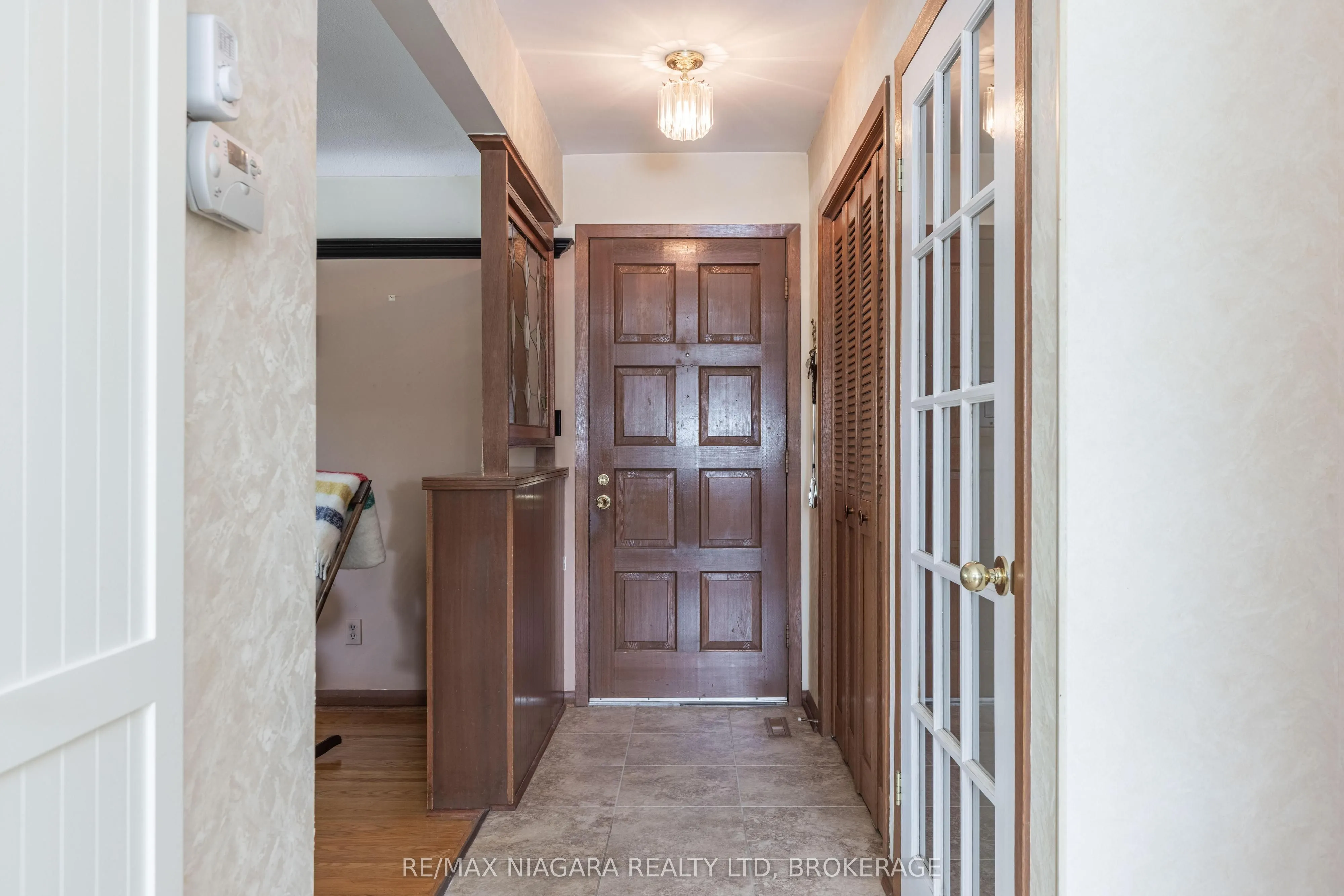 8 Jefferson Drive