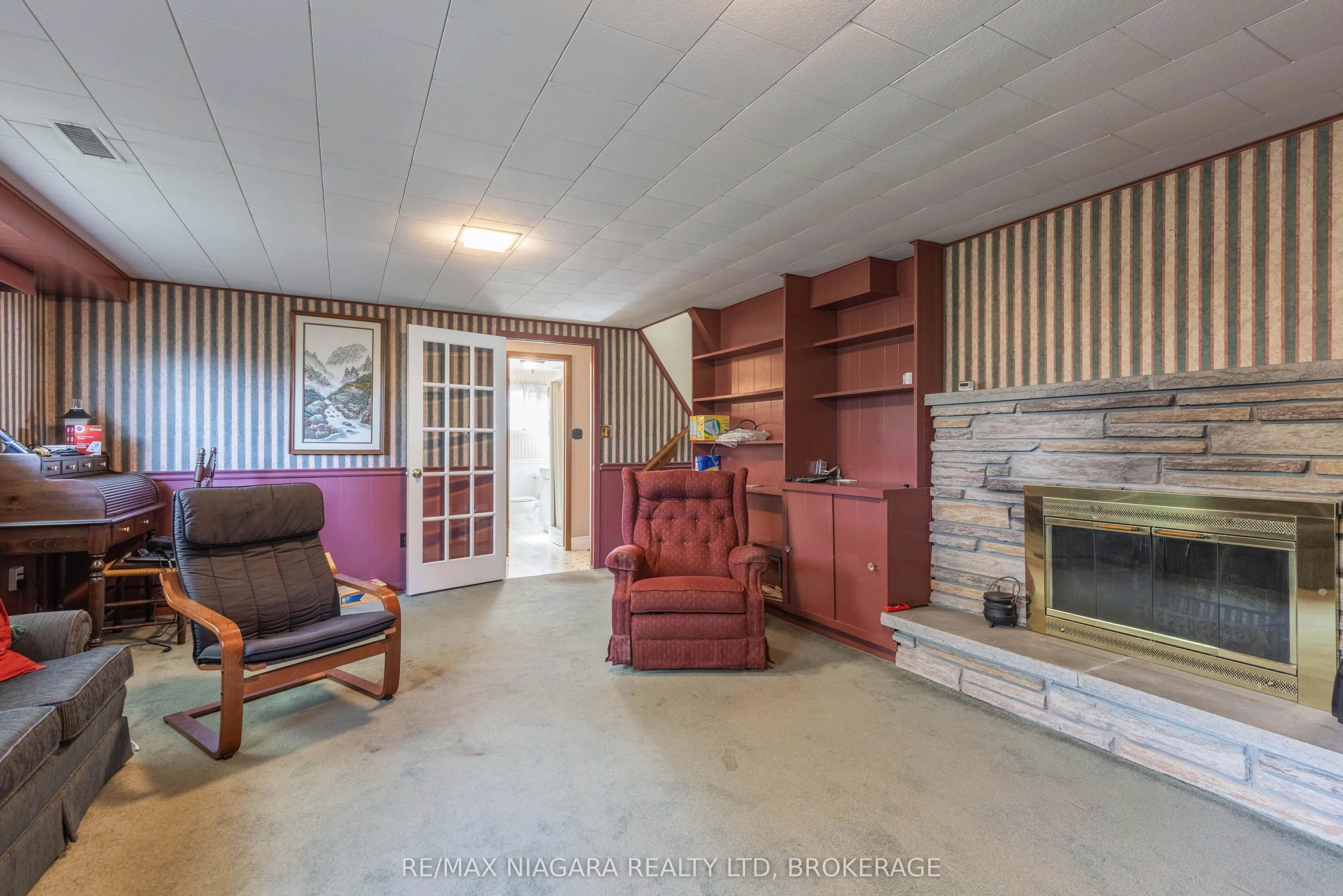 8 Jefferson Drive