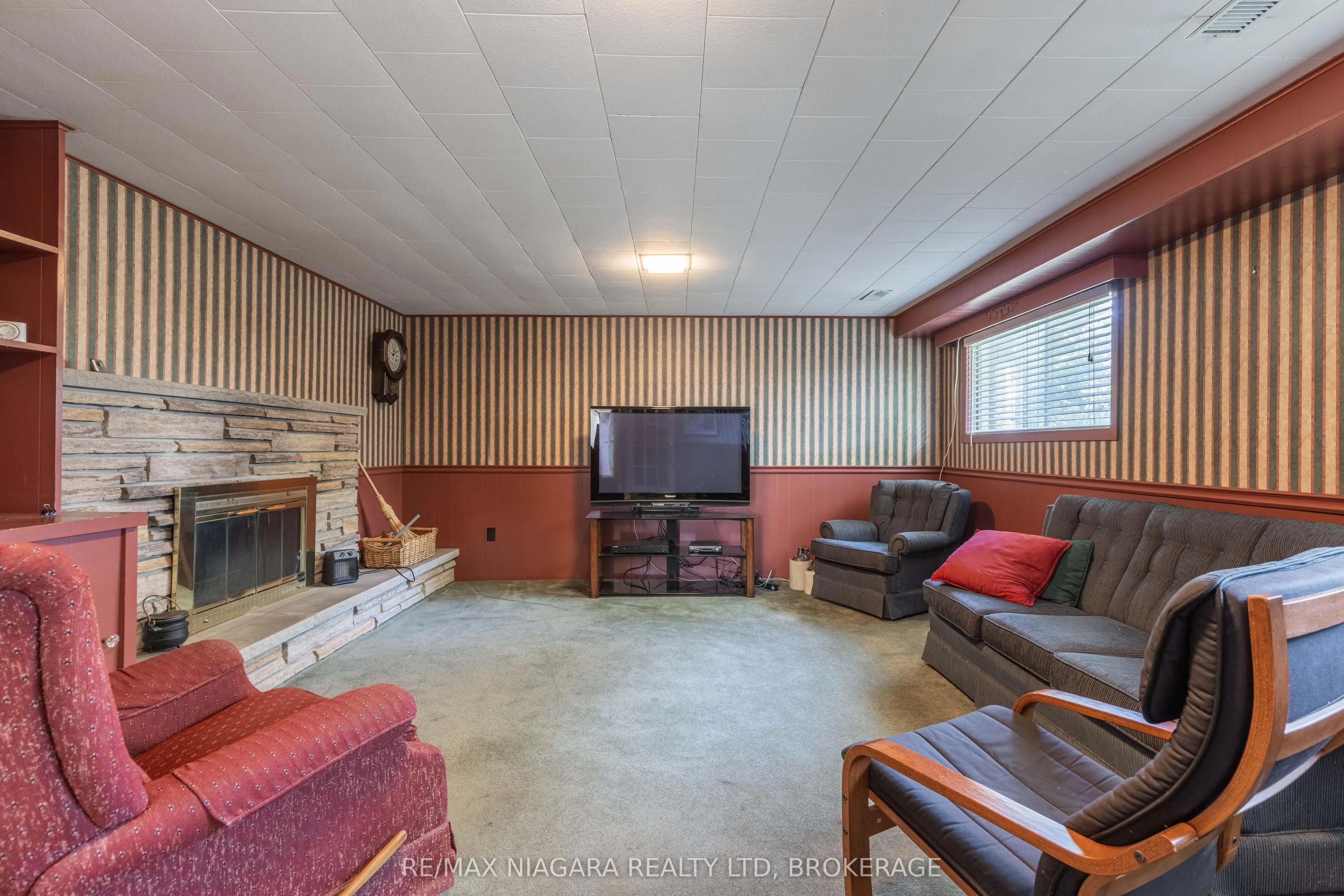 8 Jefferson Drive