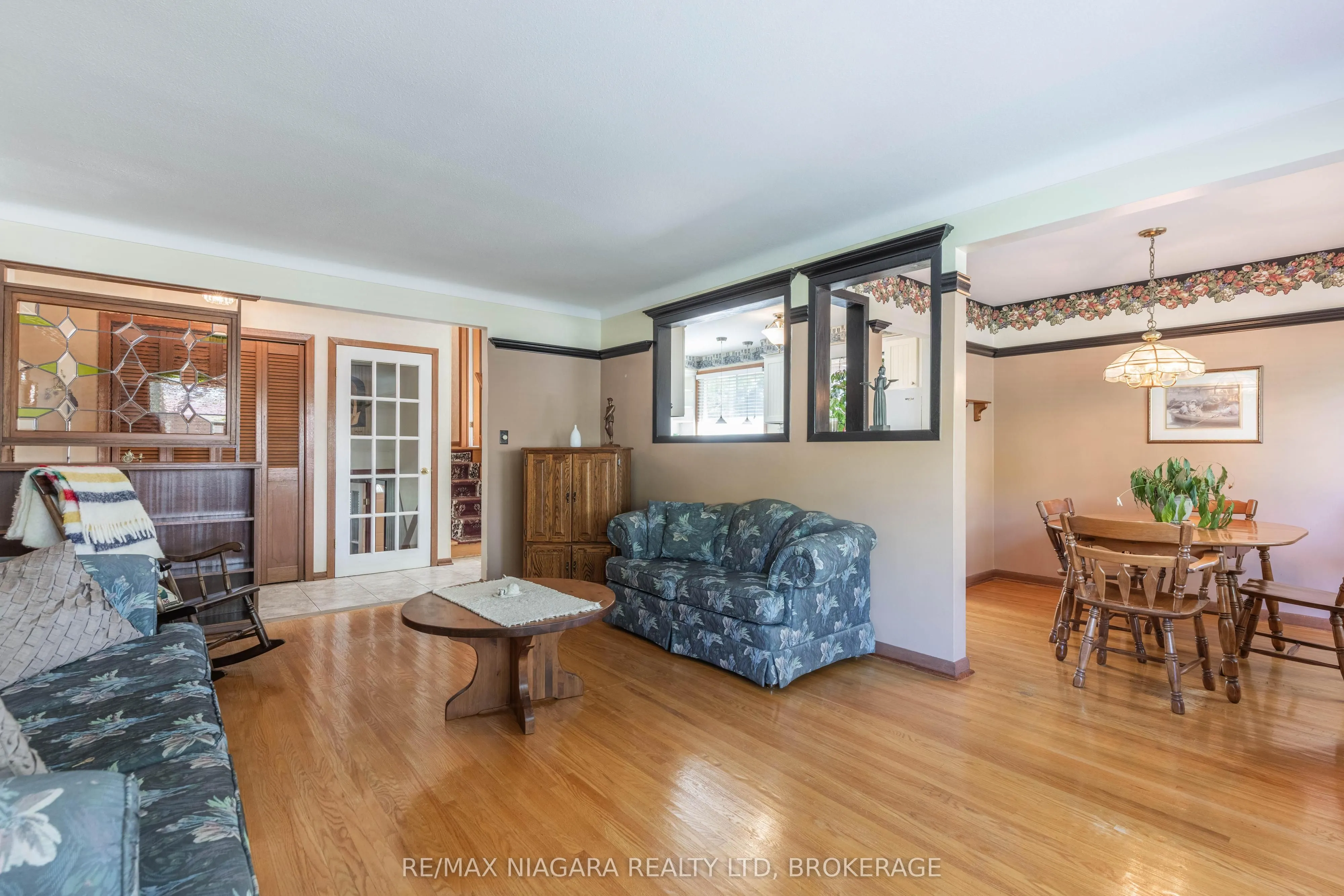 8 Jefferson Drive