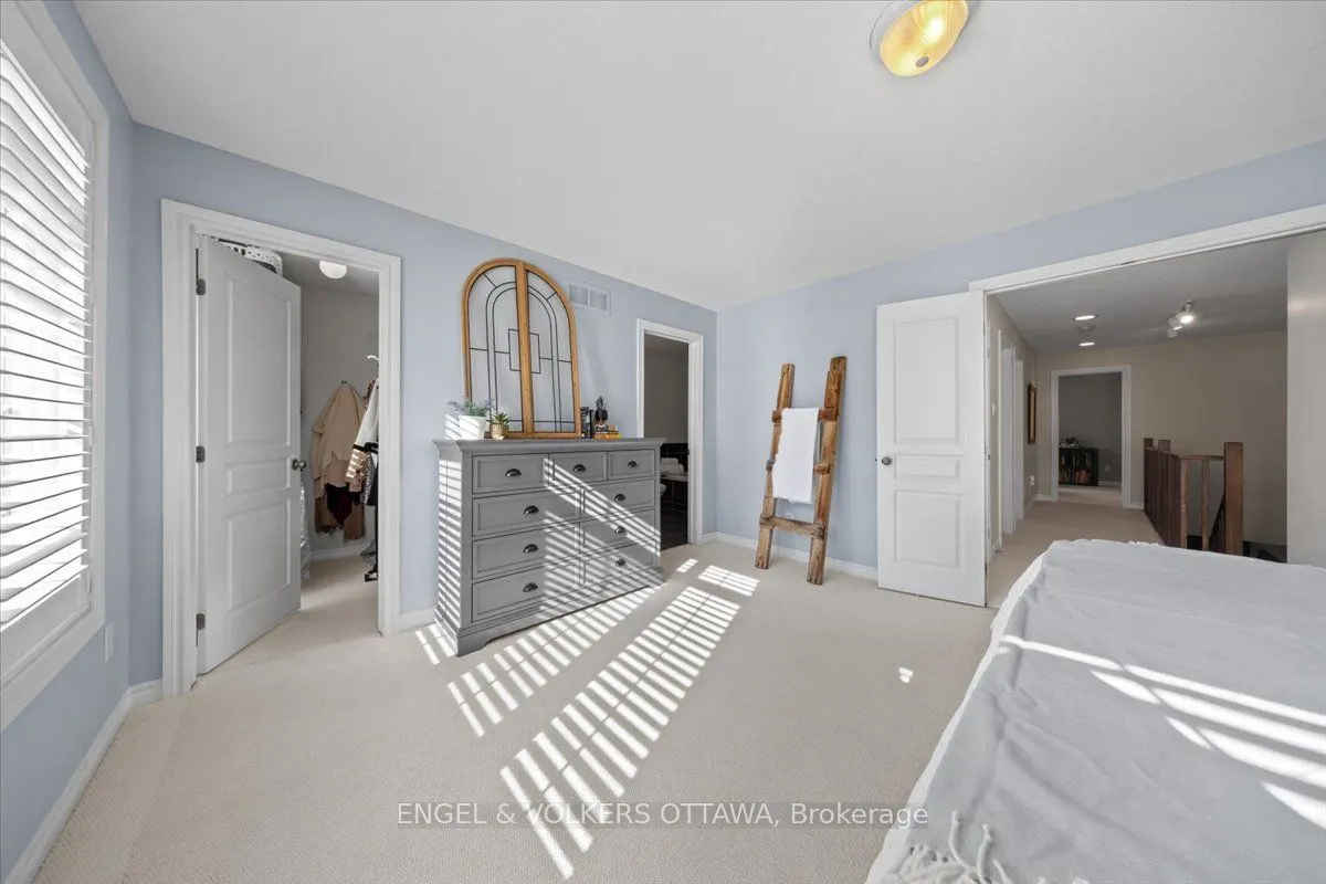 1003 Markwick Crescent