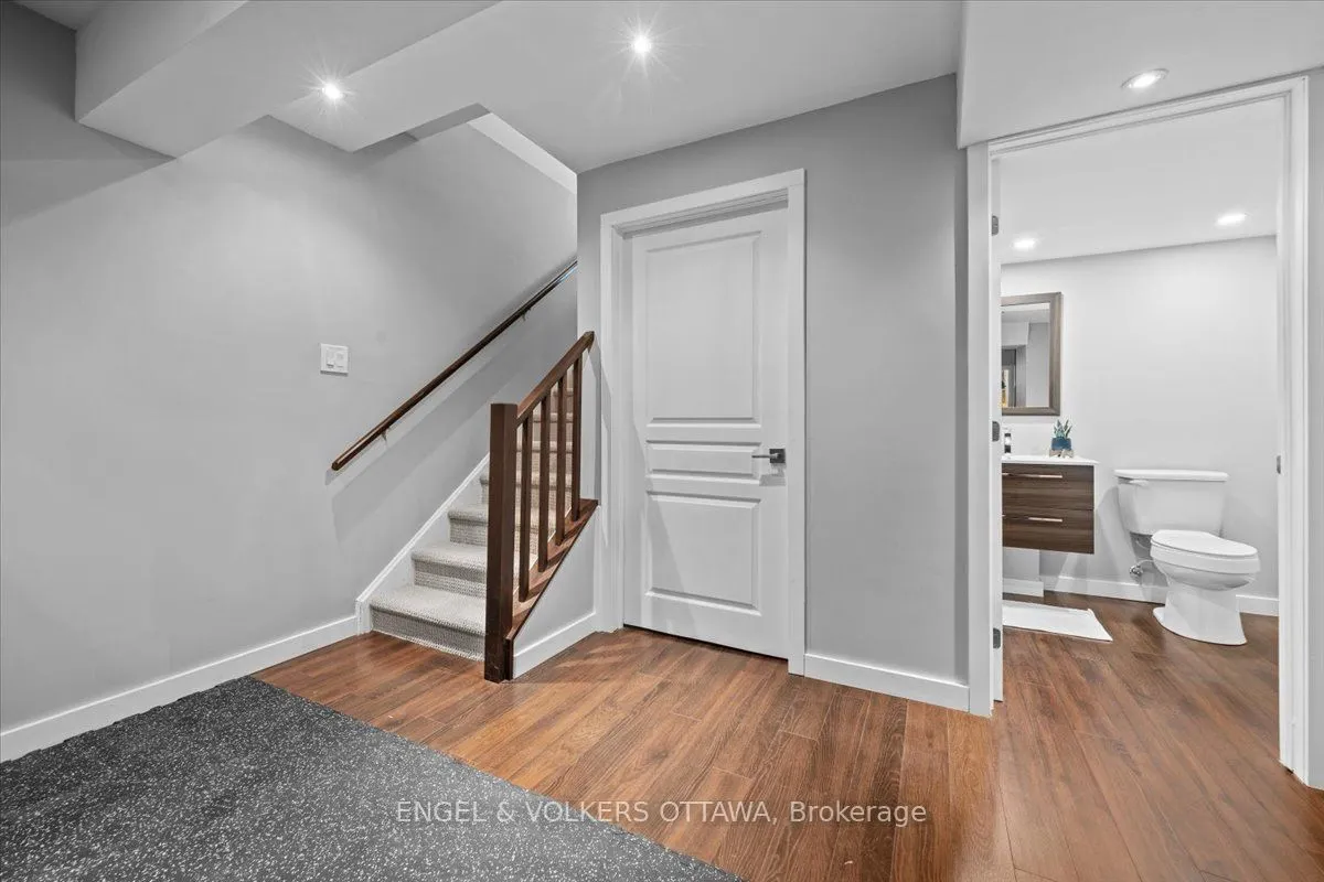 1003 Markwick Crescent