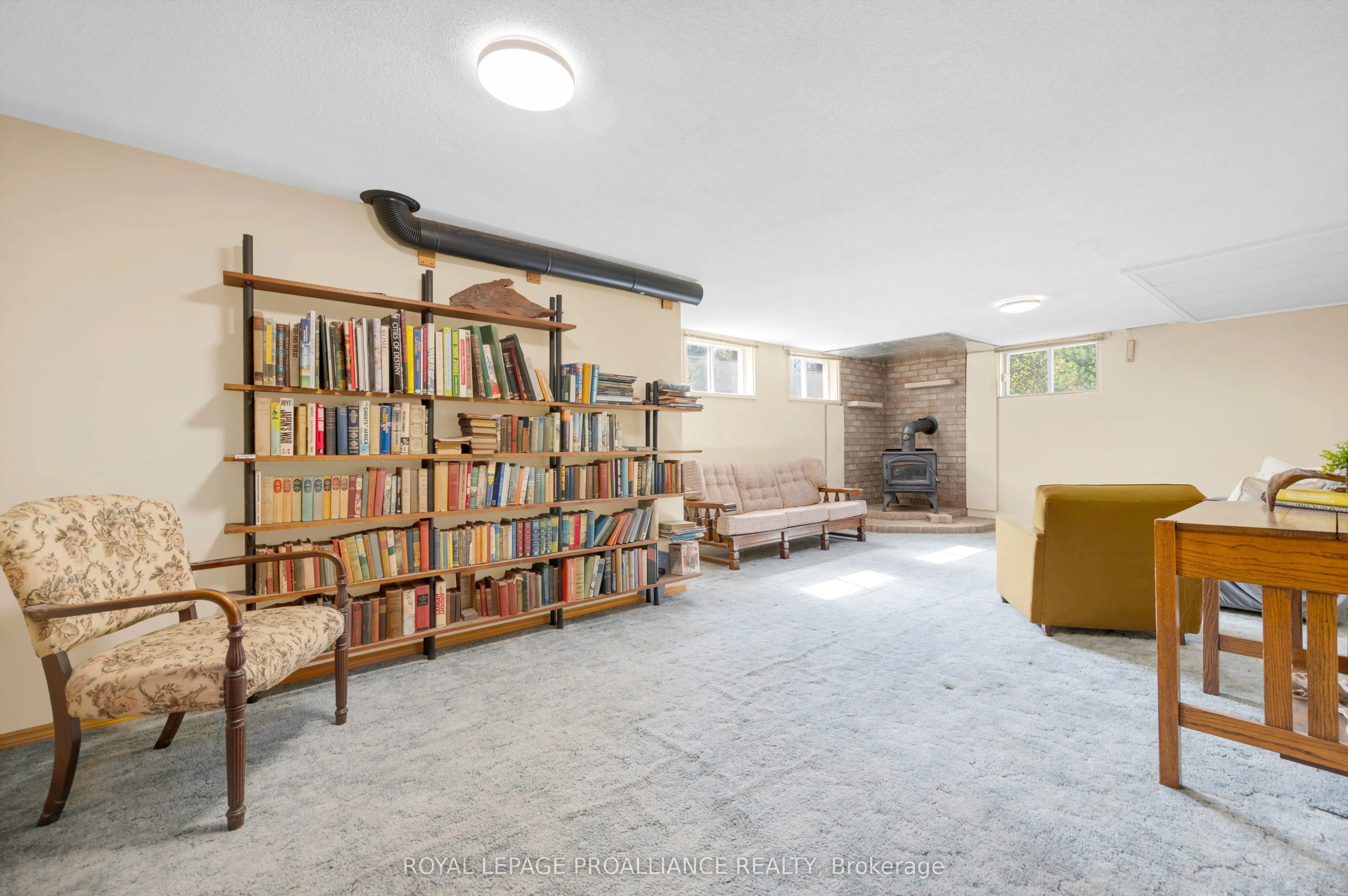 471 Elzevir Road