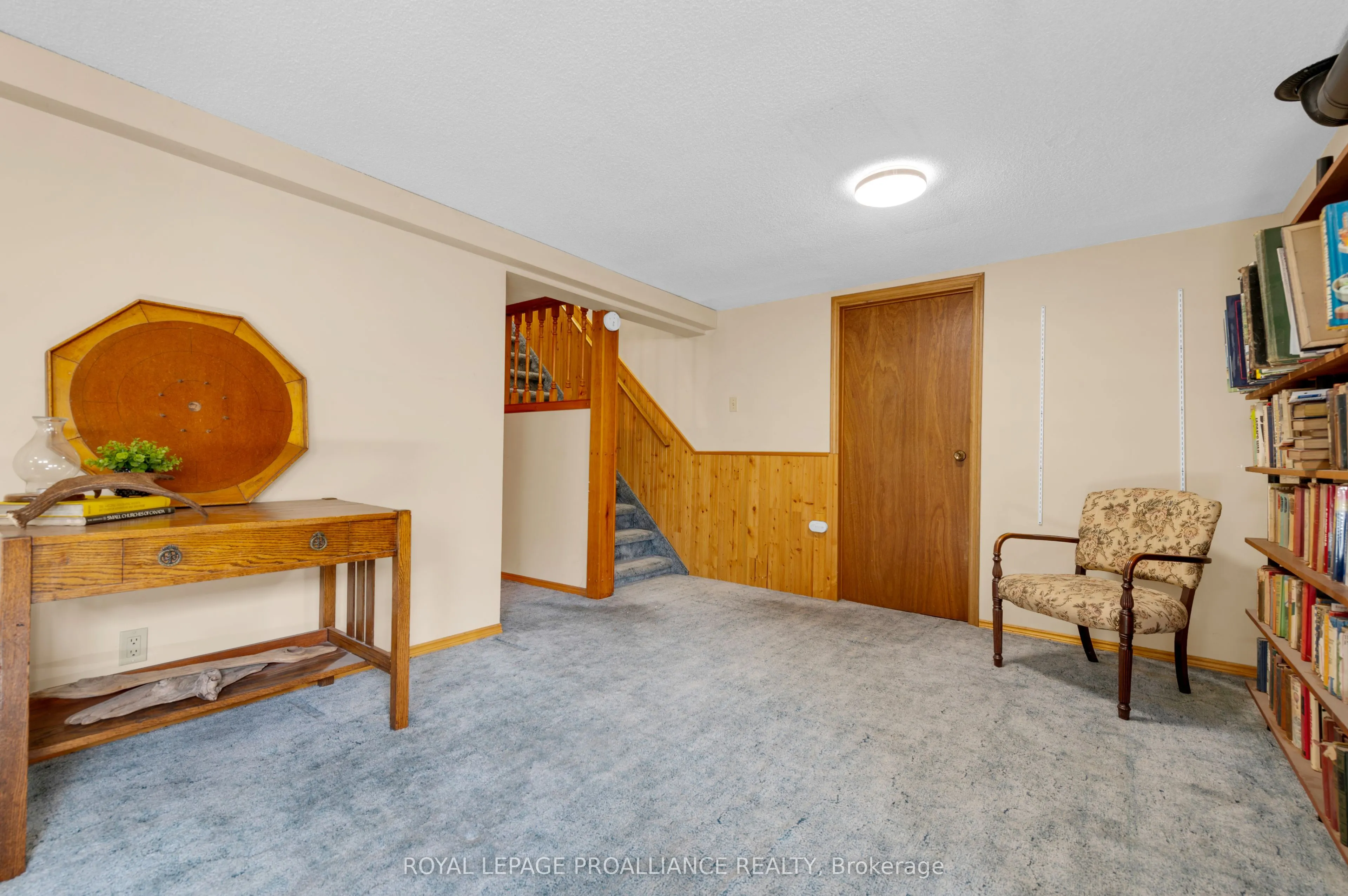 471 Elzevir Road