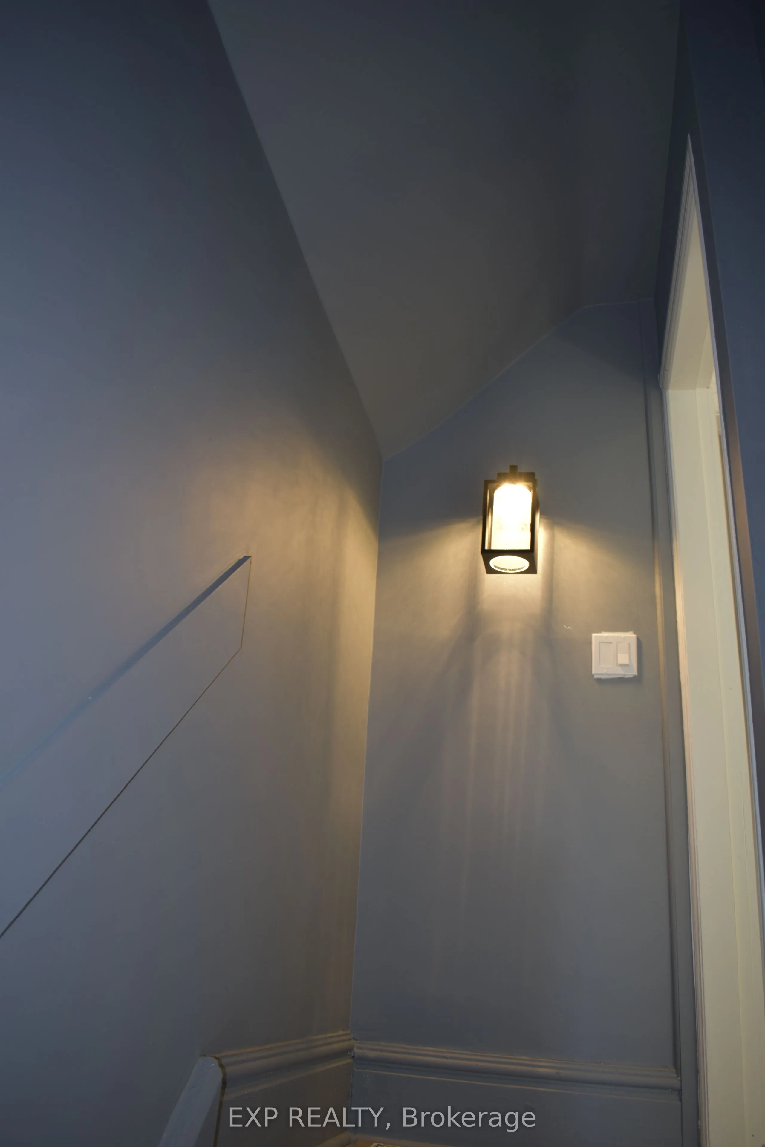 14 Halliday Street, #B ( second floor)