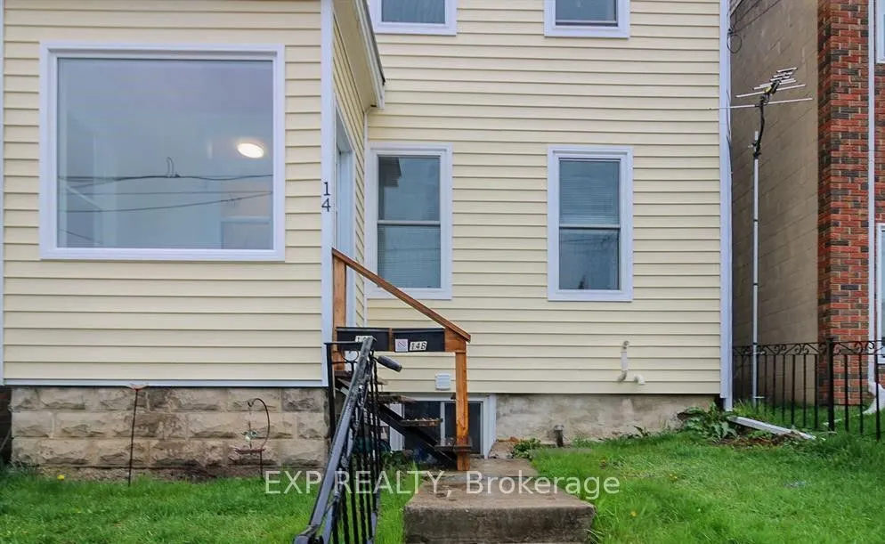 14 Halliday Street, #B ( second floor)