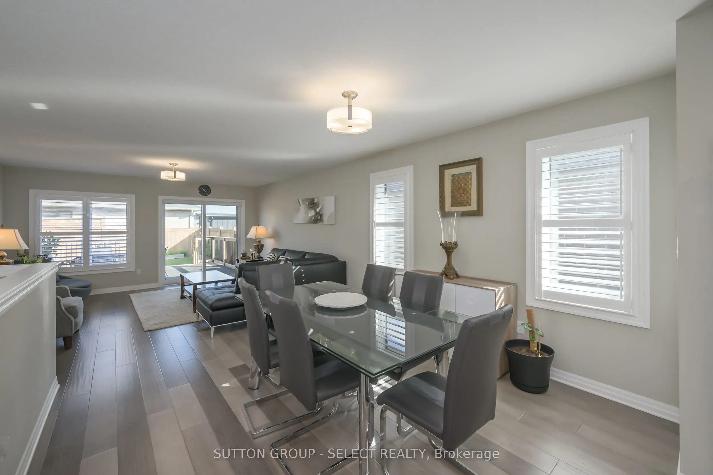 3 Harlequin Court