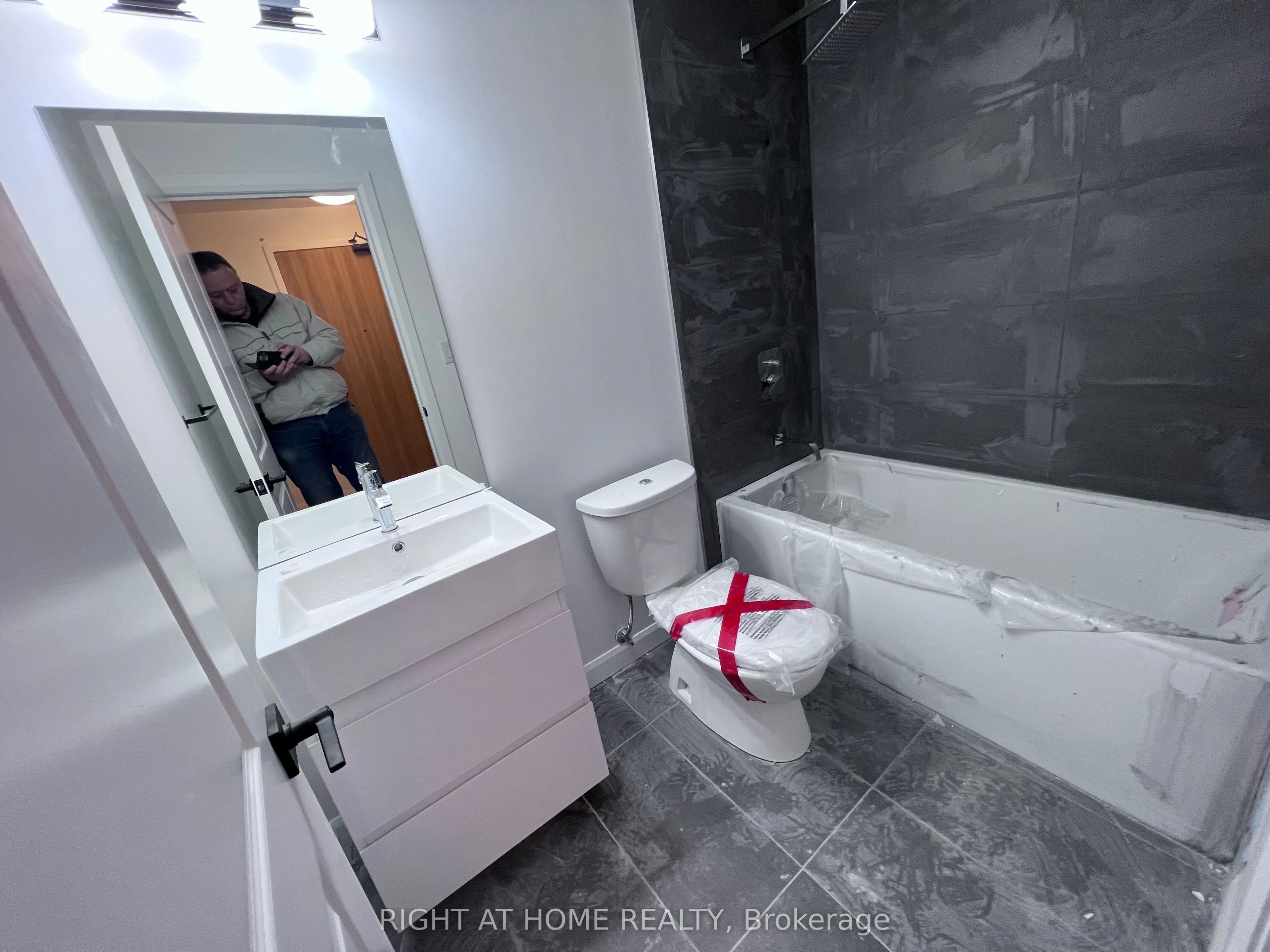 7 Erie Avenue, #711