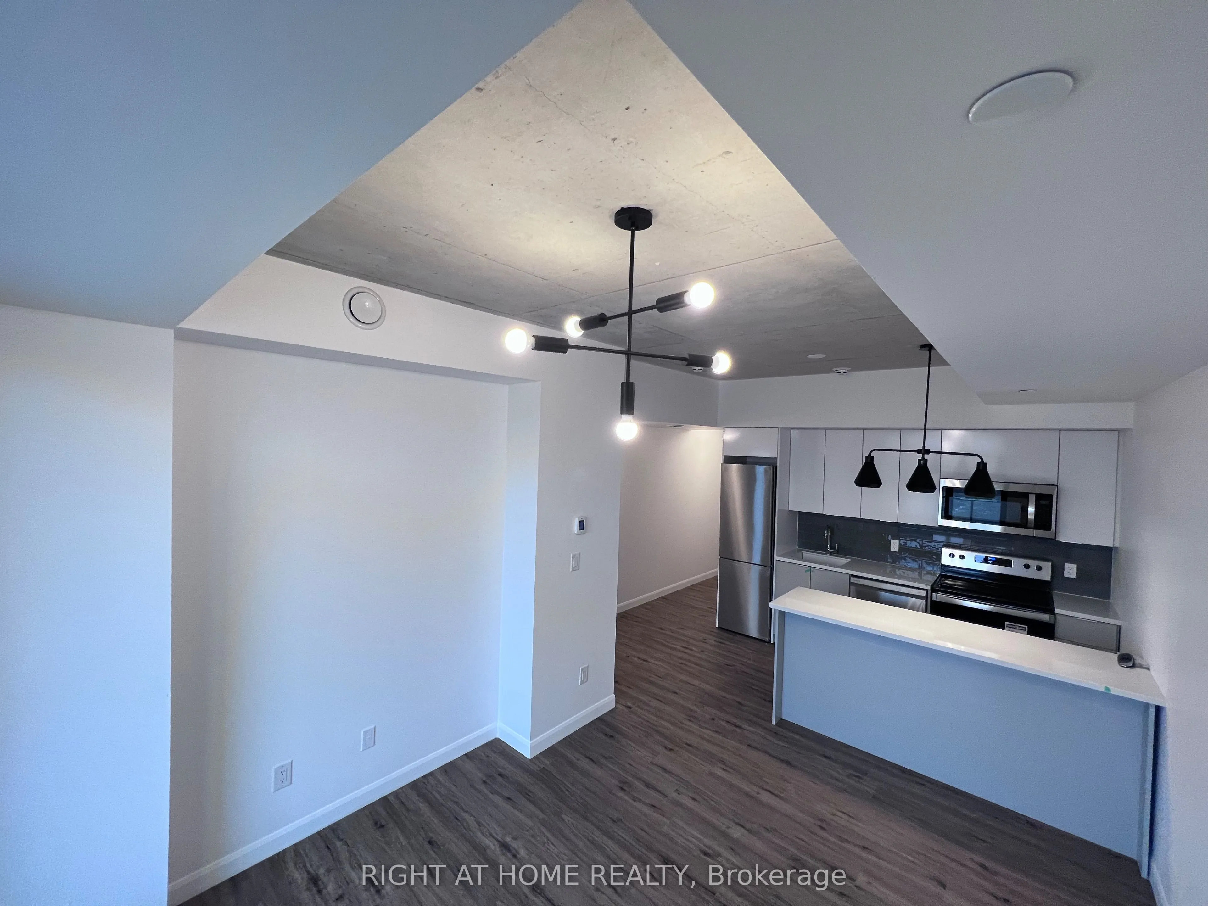 7 Erie Avenue, #711