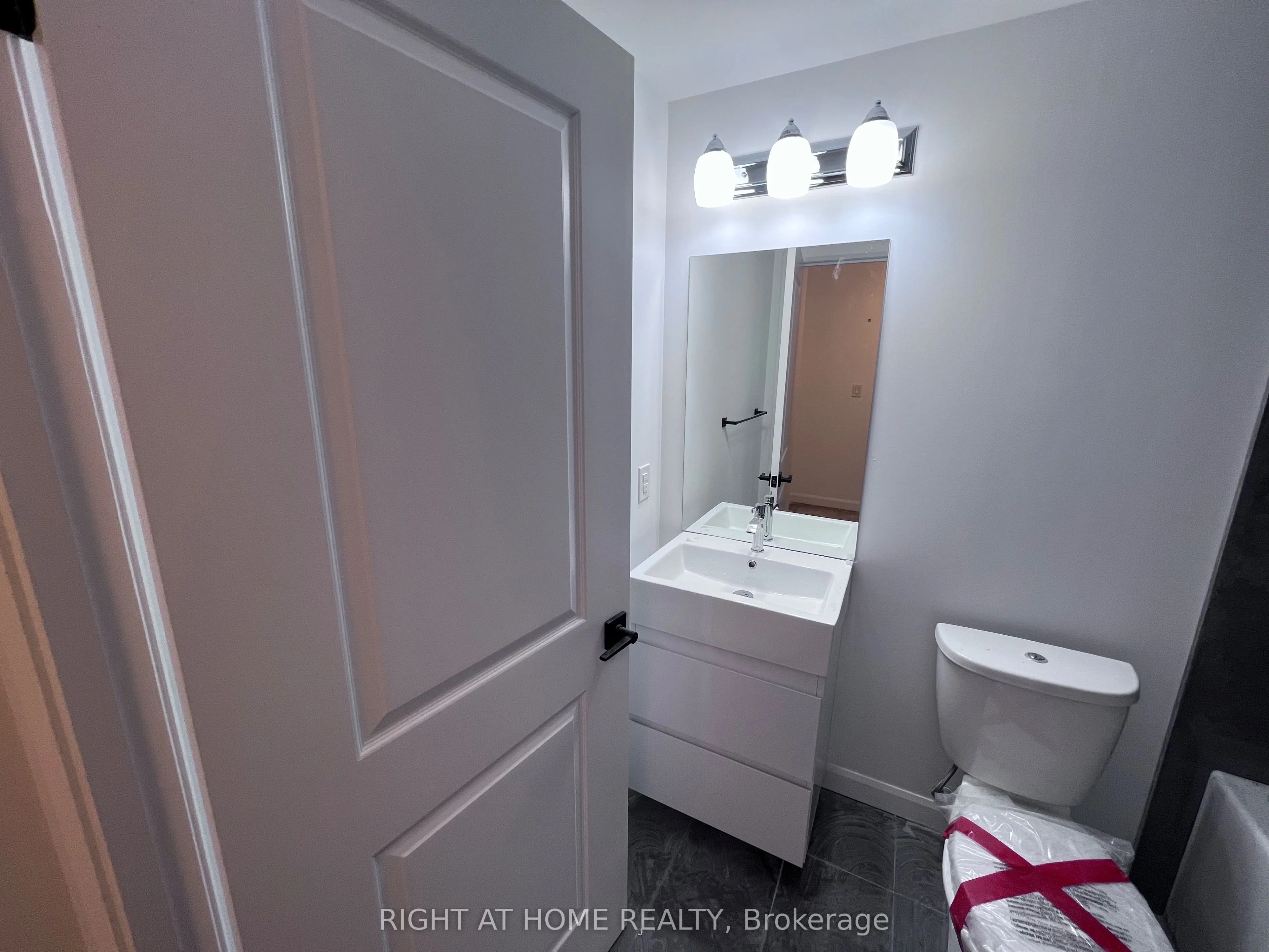 7 Erie Avenue, #711