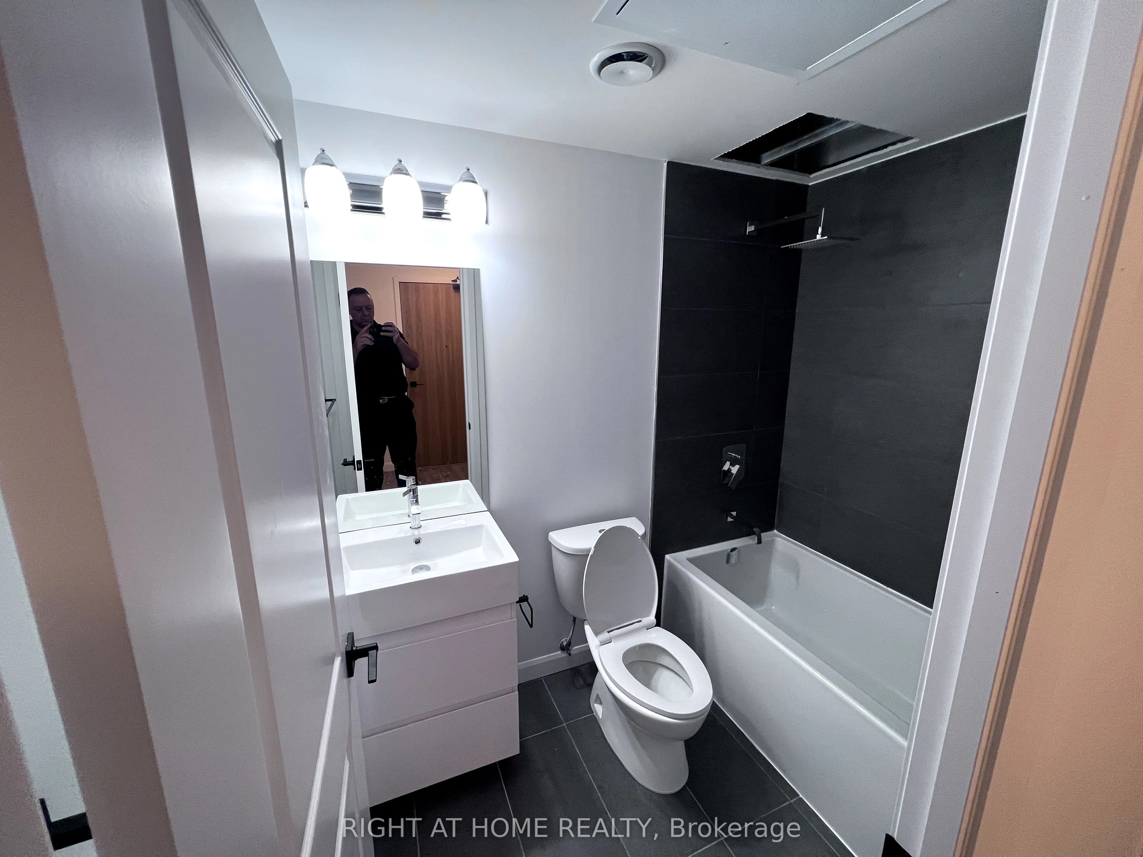 7 Erie Avenue, #711