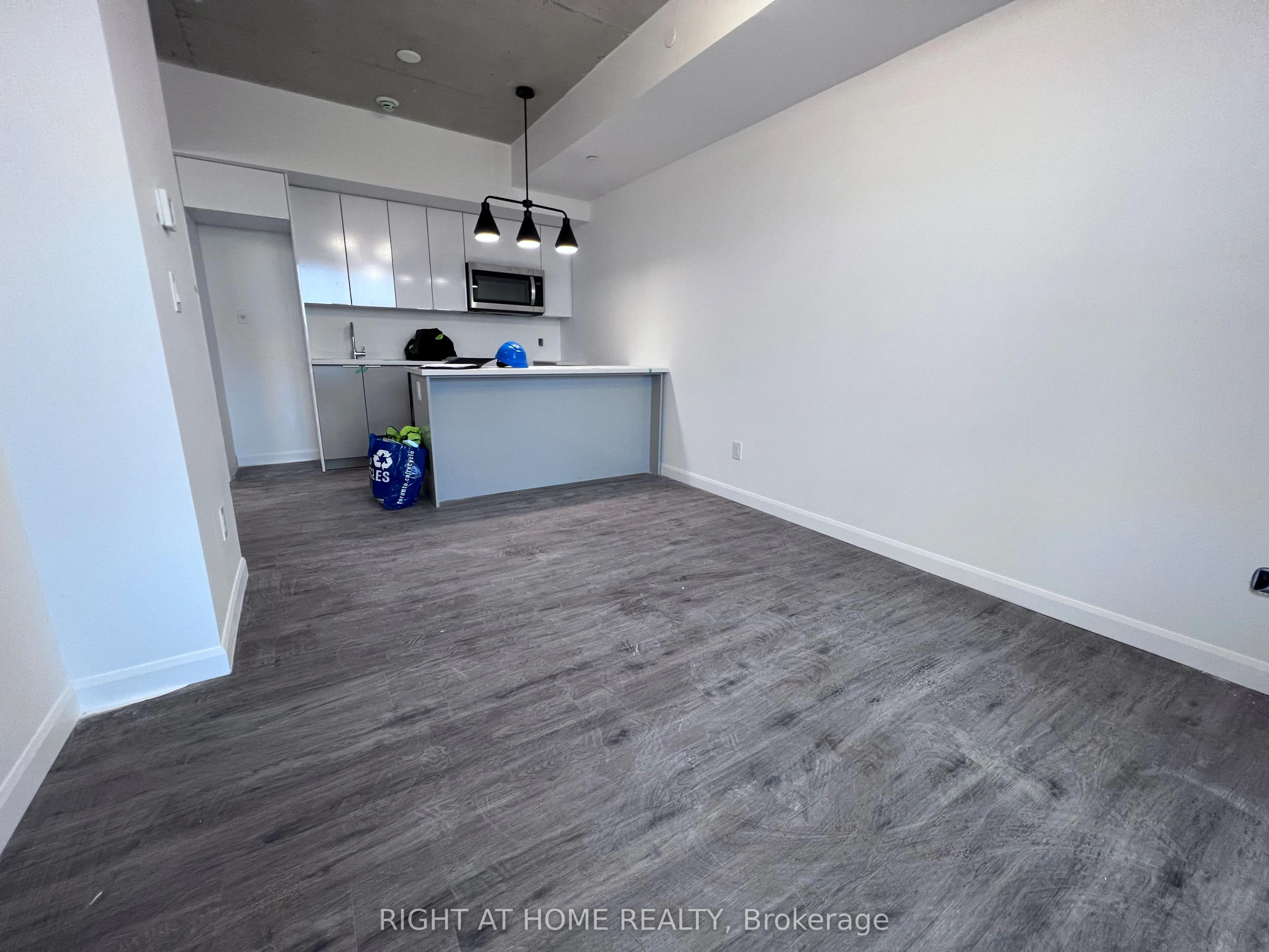 7 Erie Avenue, #711