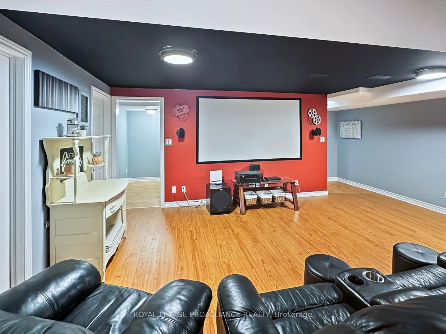 17 Lucas Court