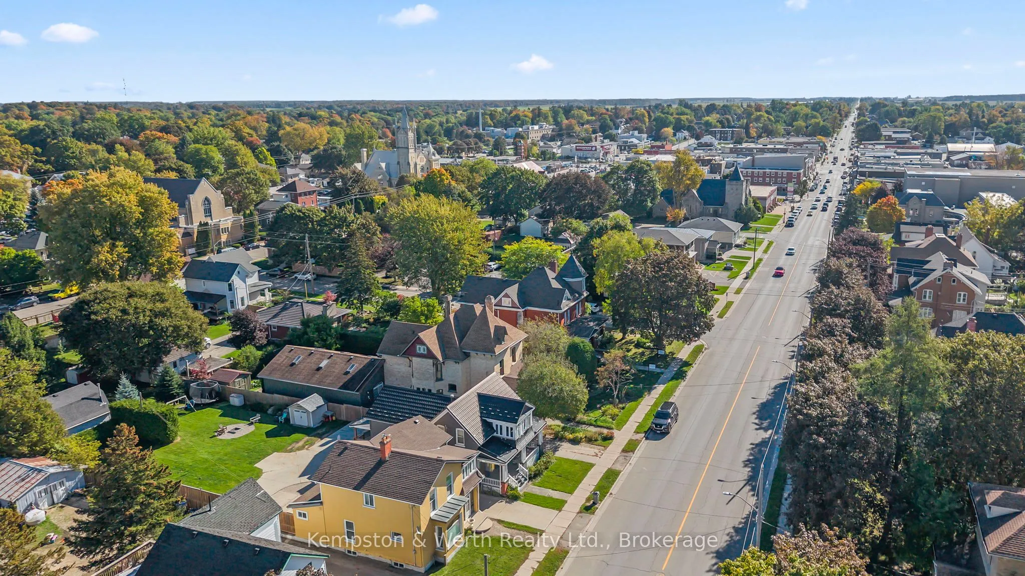 439 Main Street W