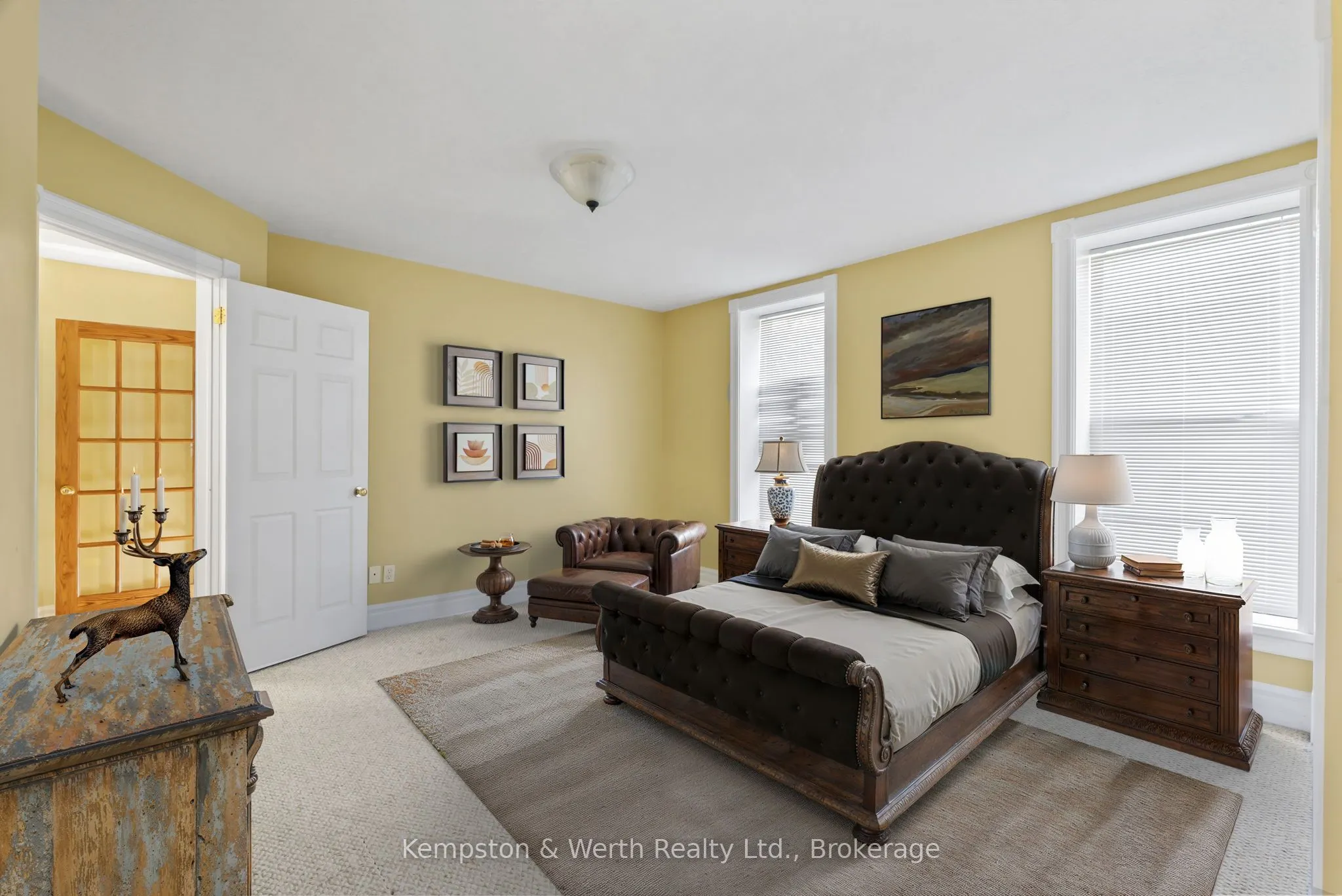 439 Main Street W