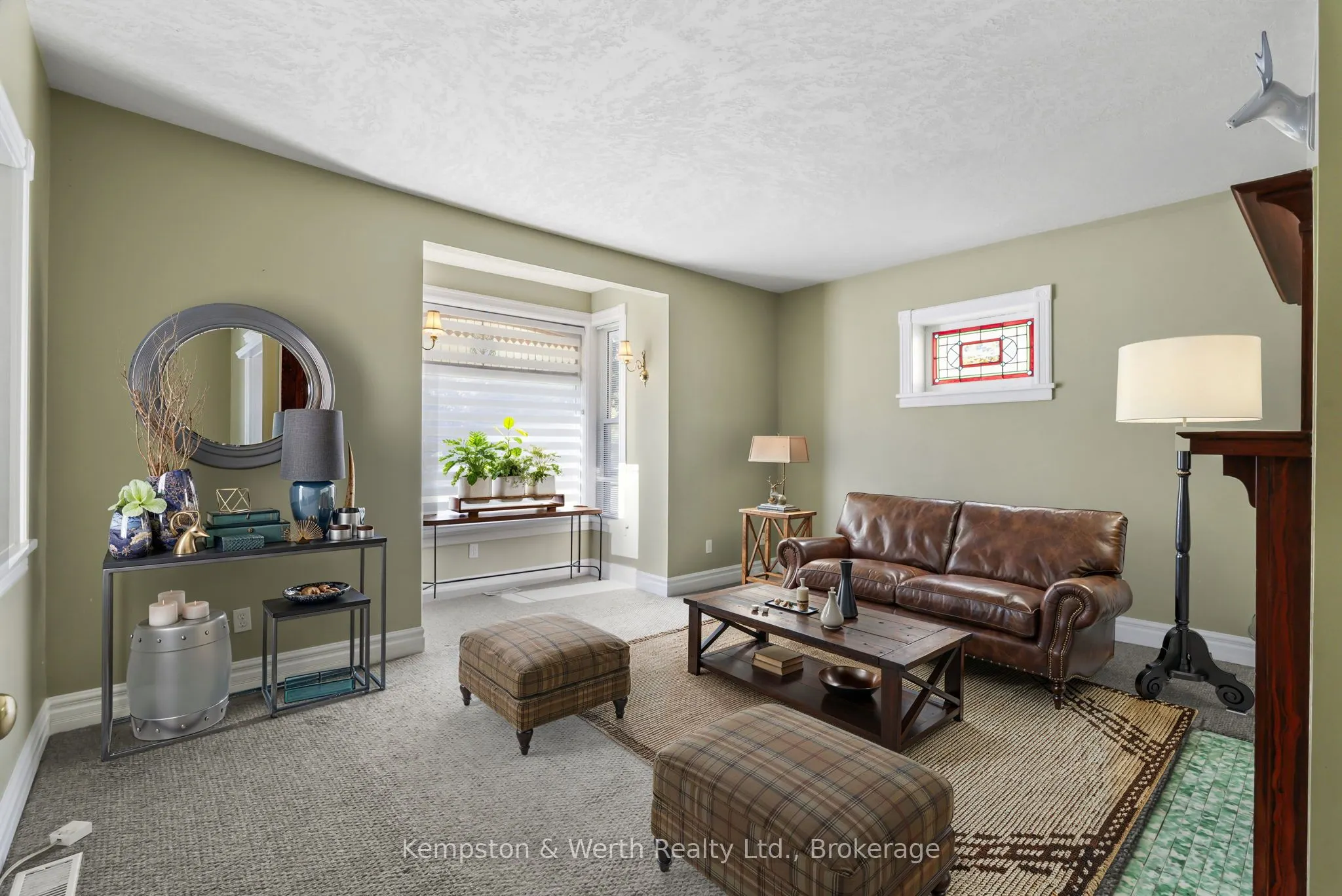 439 Main Street W