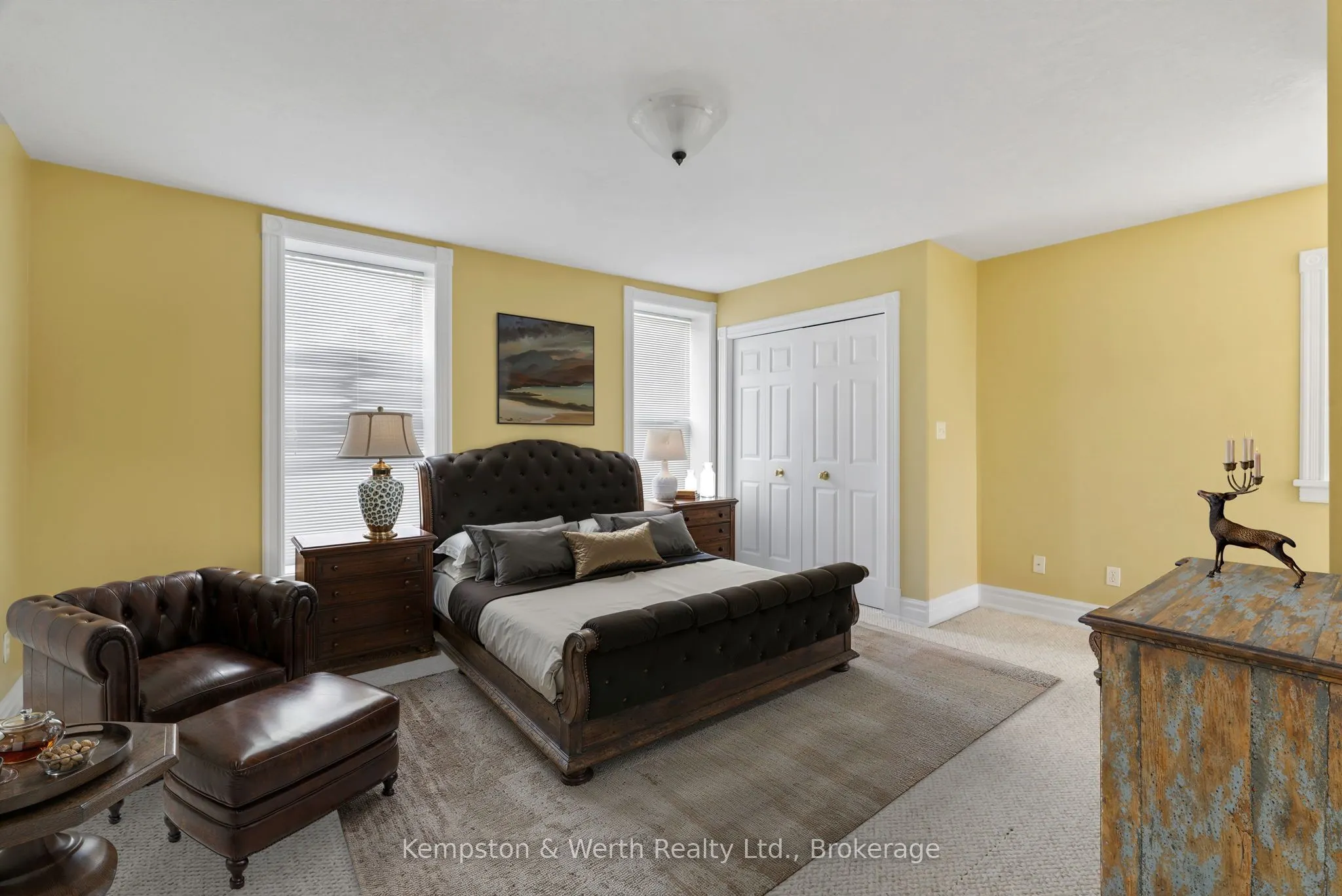 439 Main Street W