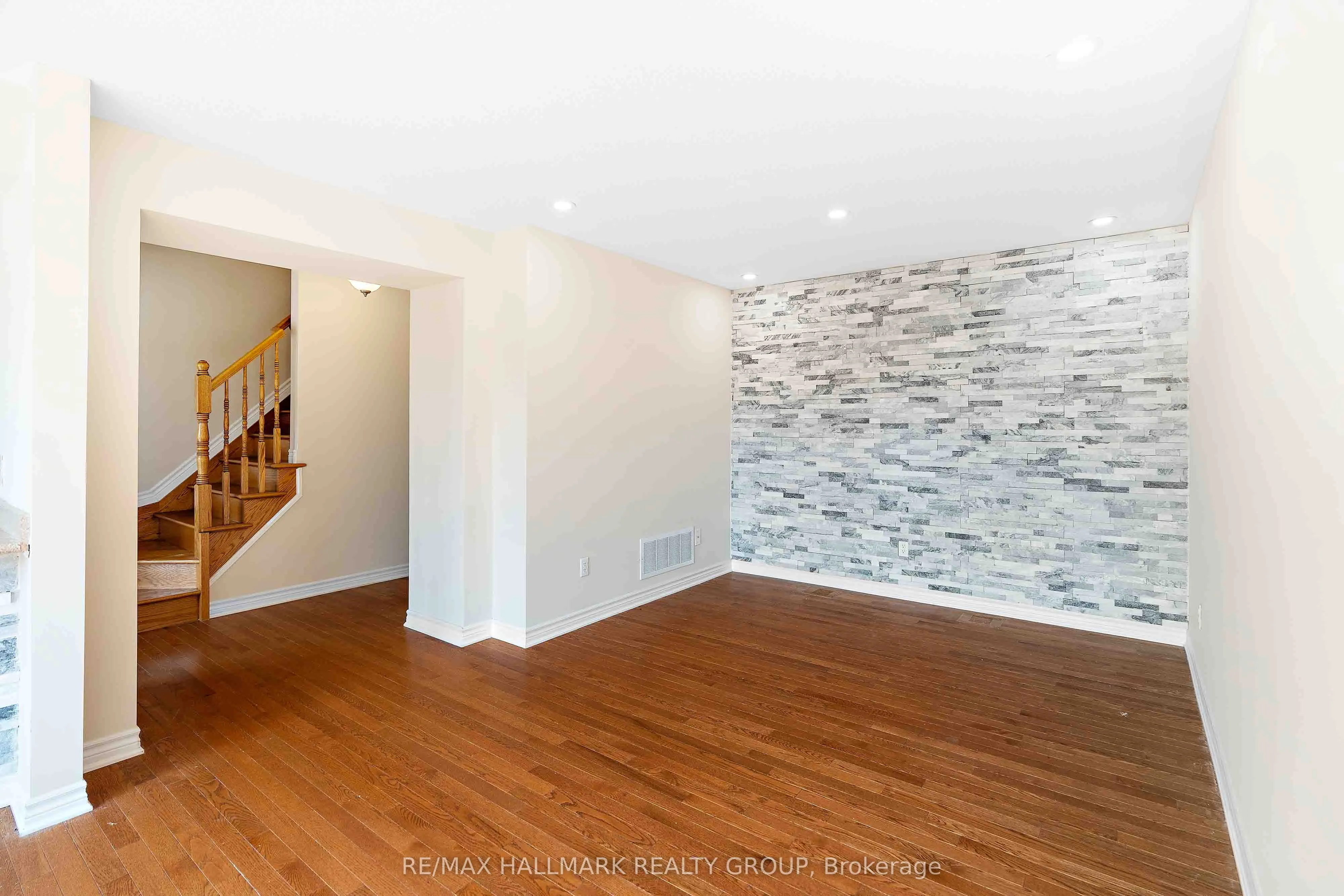 164 Sunshine Crescent