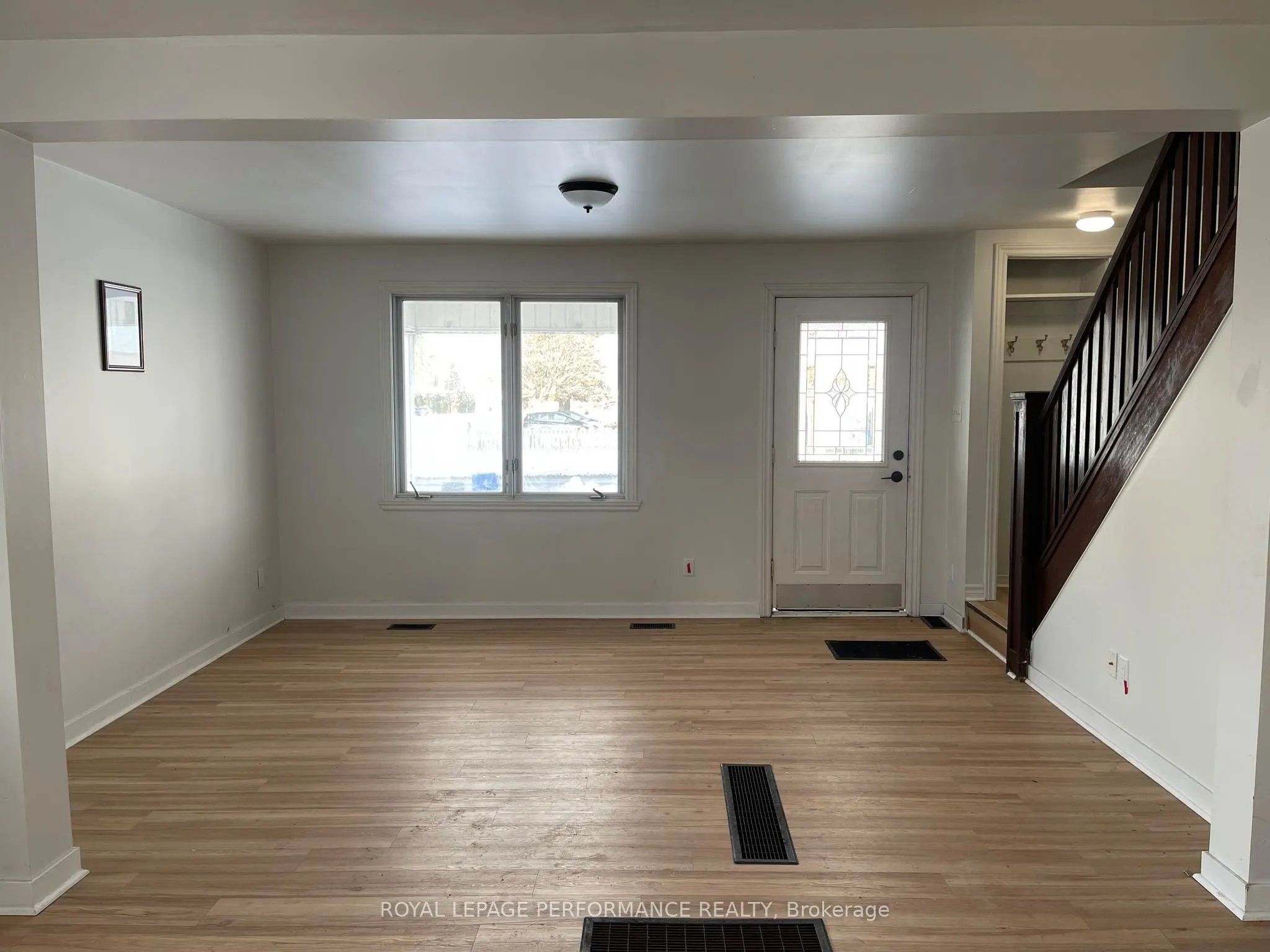 110-110a Eleventh Street E