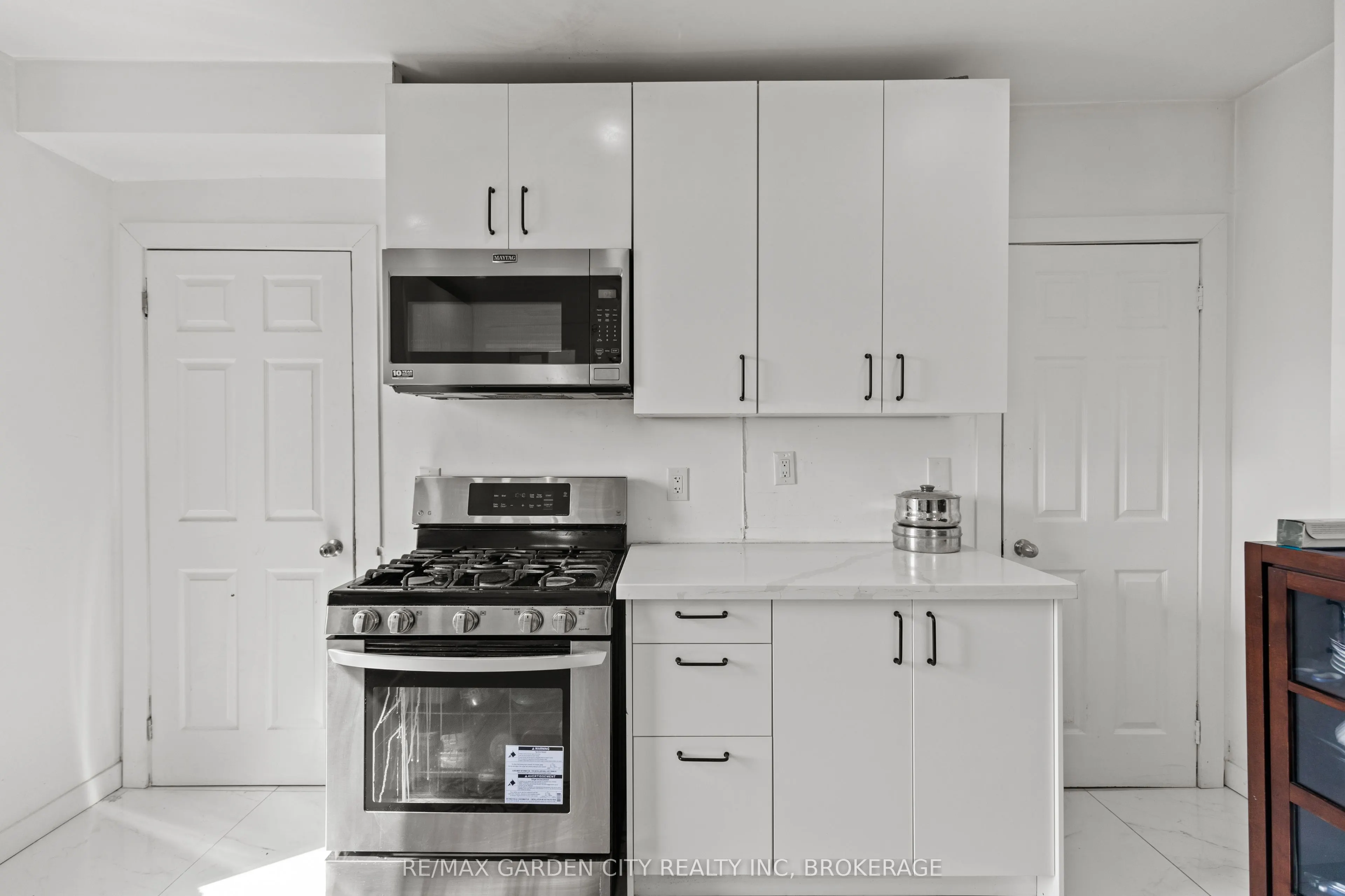 997 Niagara Stone Road