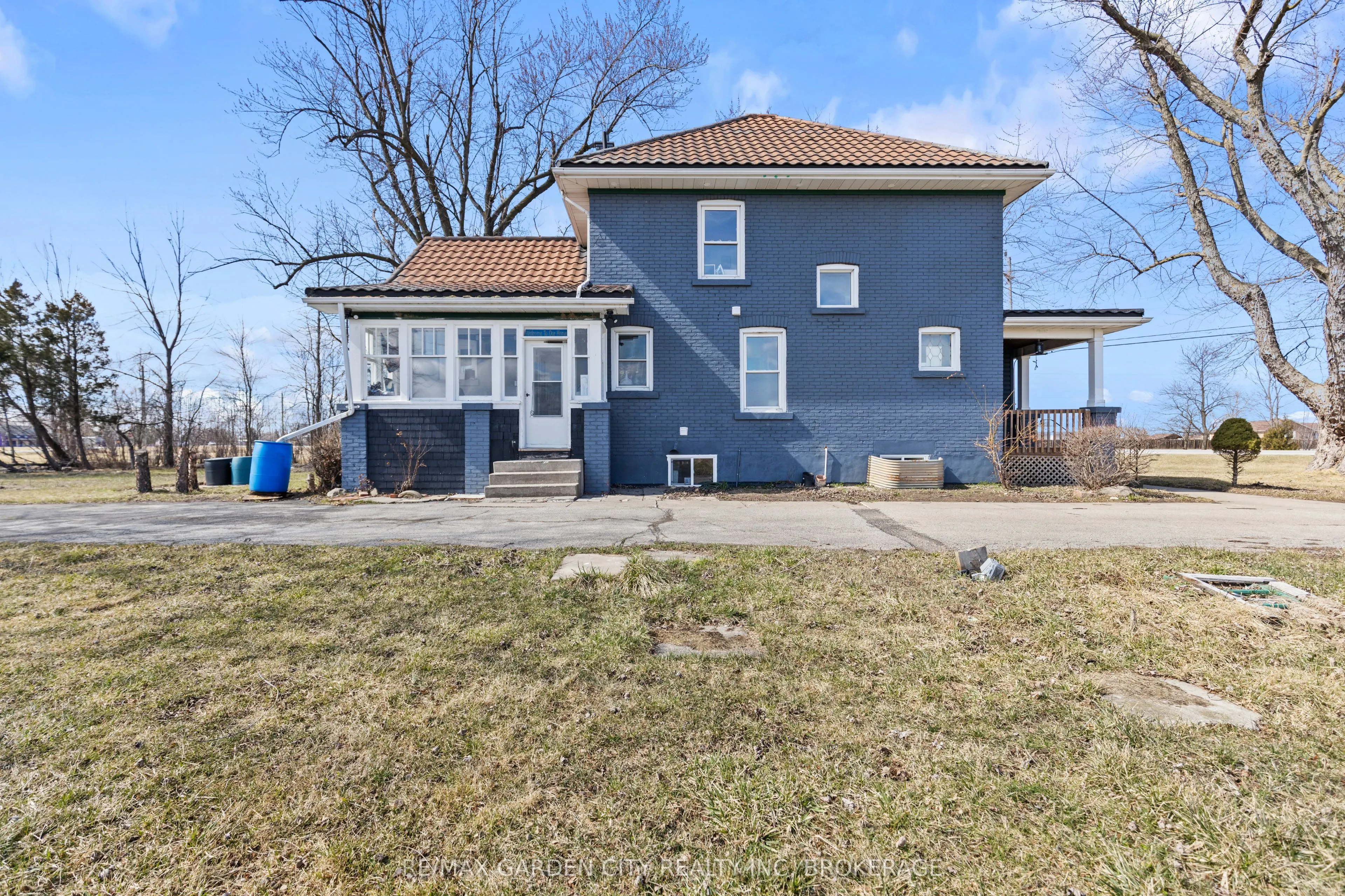 997 Niagara Stone Road