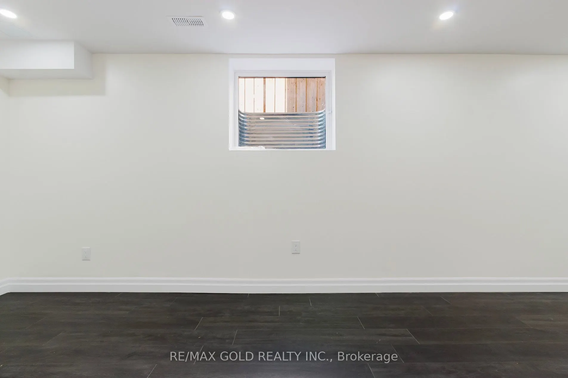 349 Bamberg Crescent