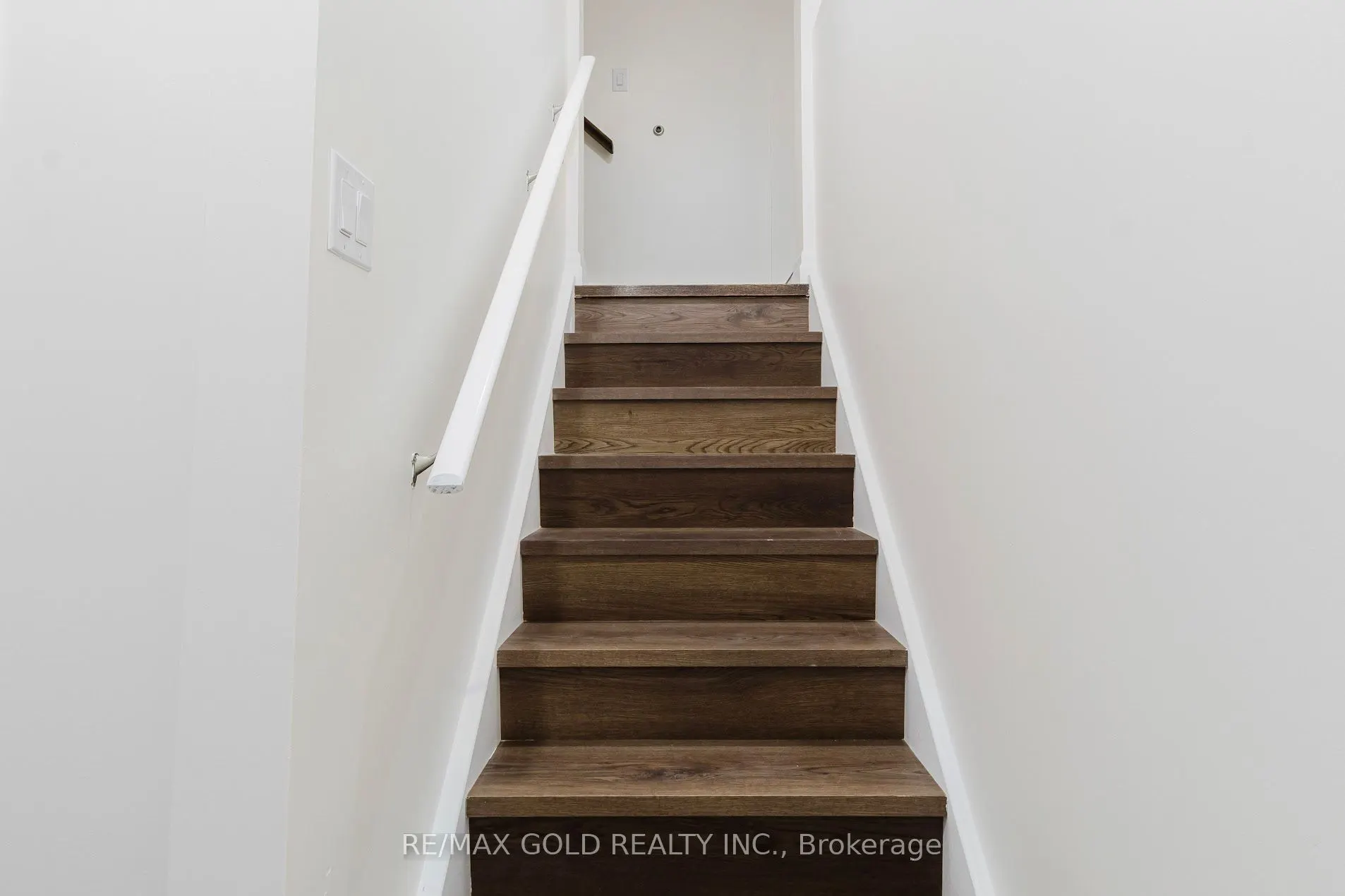 349 Bamberg Crescent