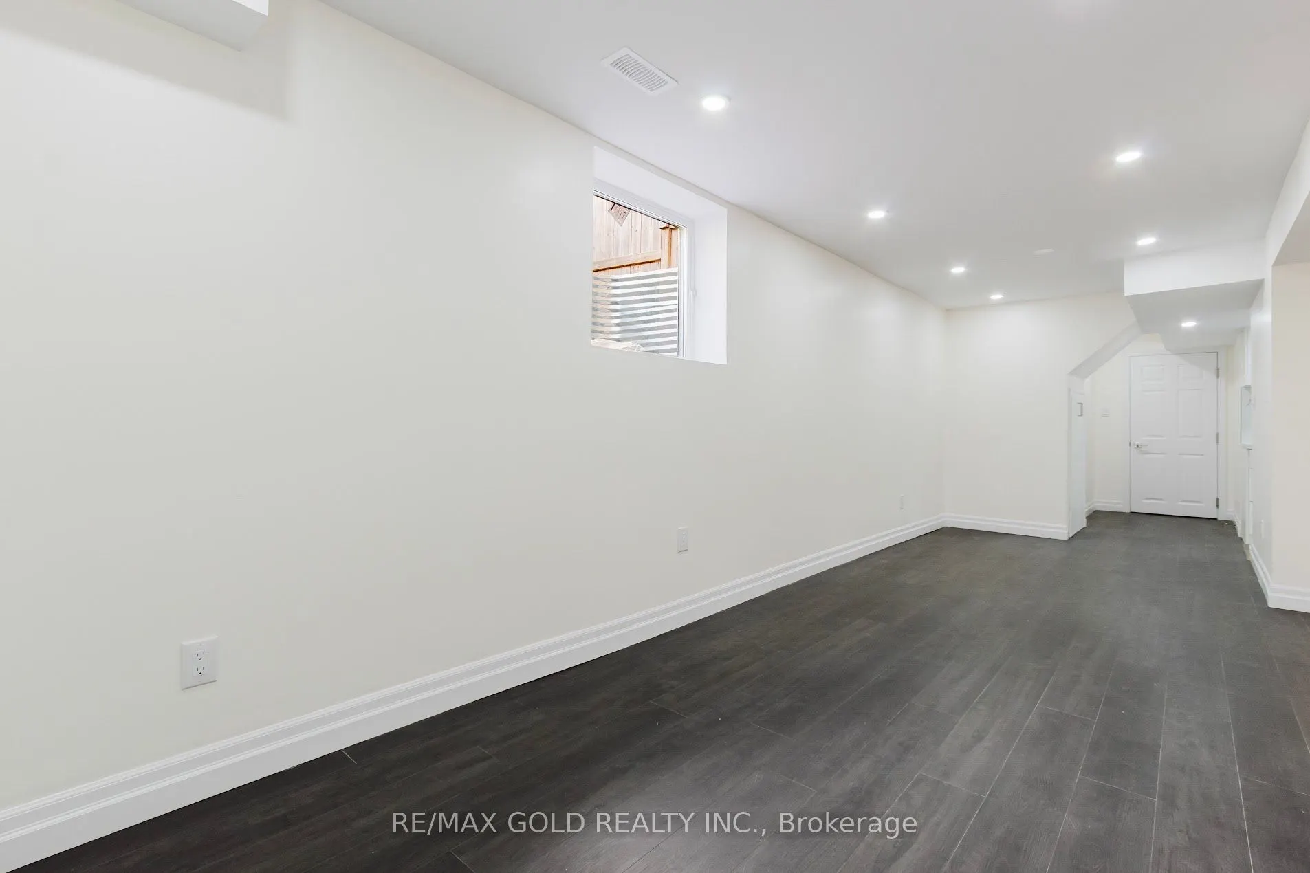 349 Bamberg Crescent