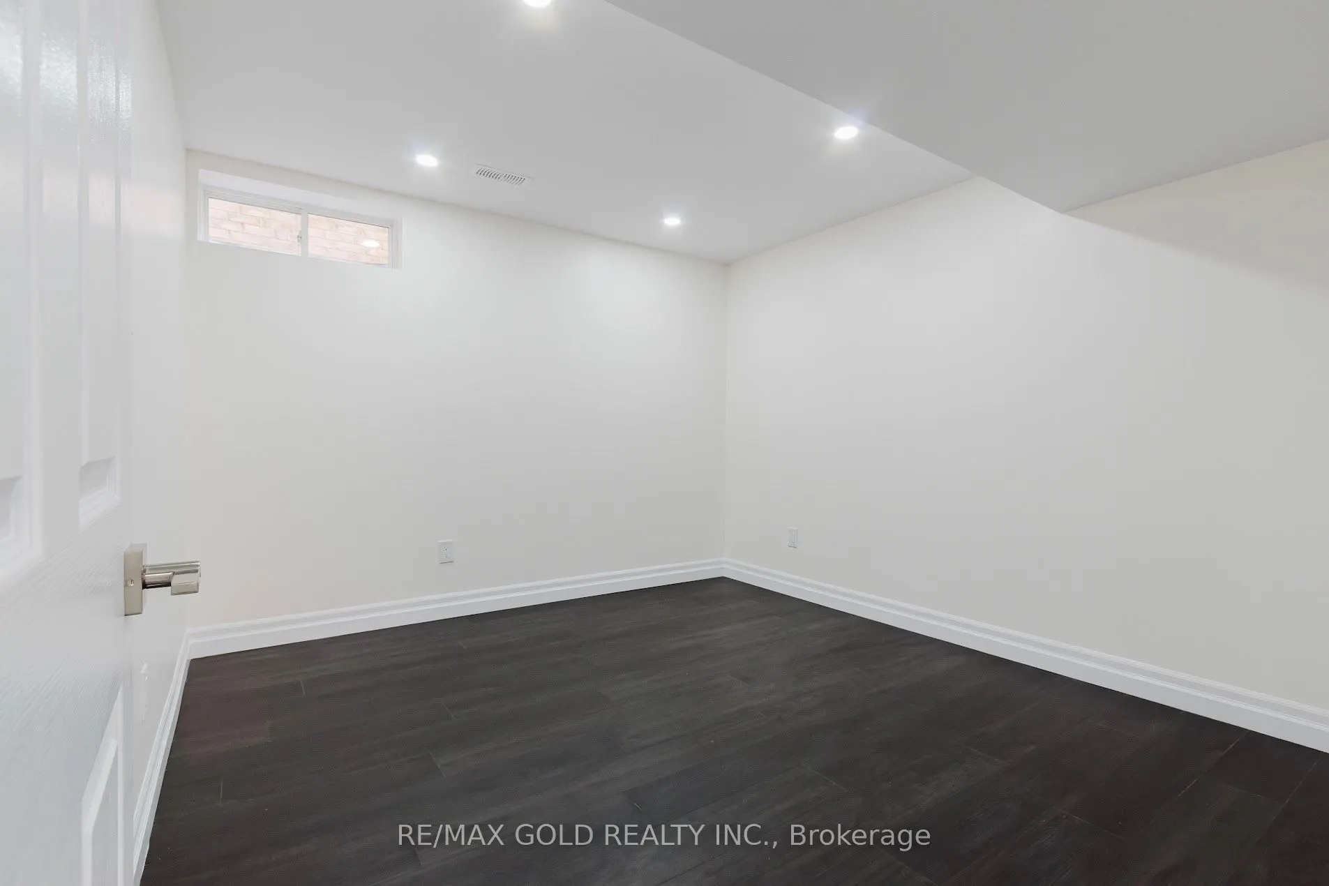 349 Bamberg Crescent