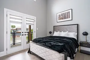 141 Springside Crescent