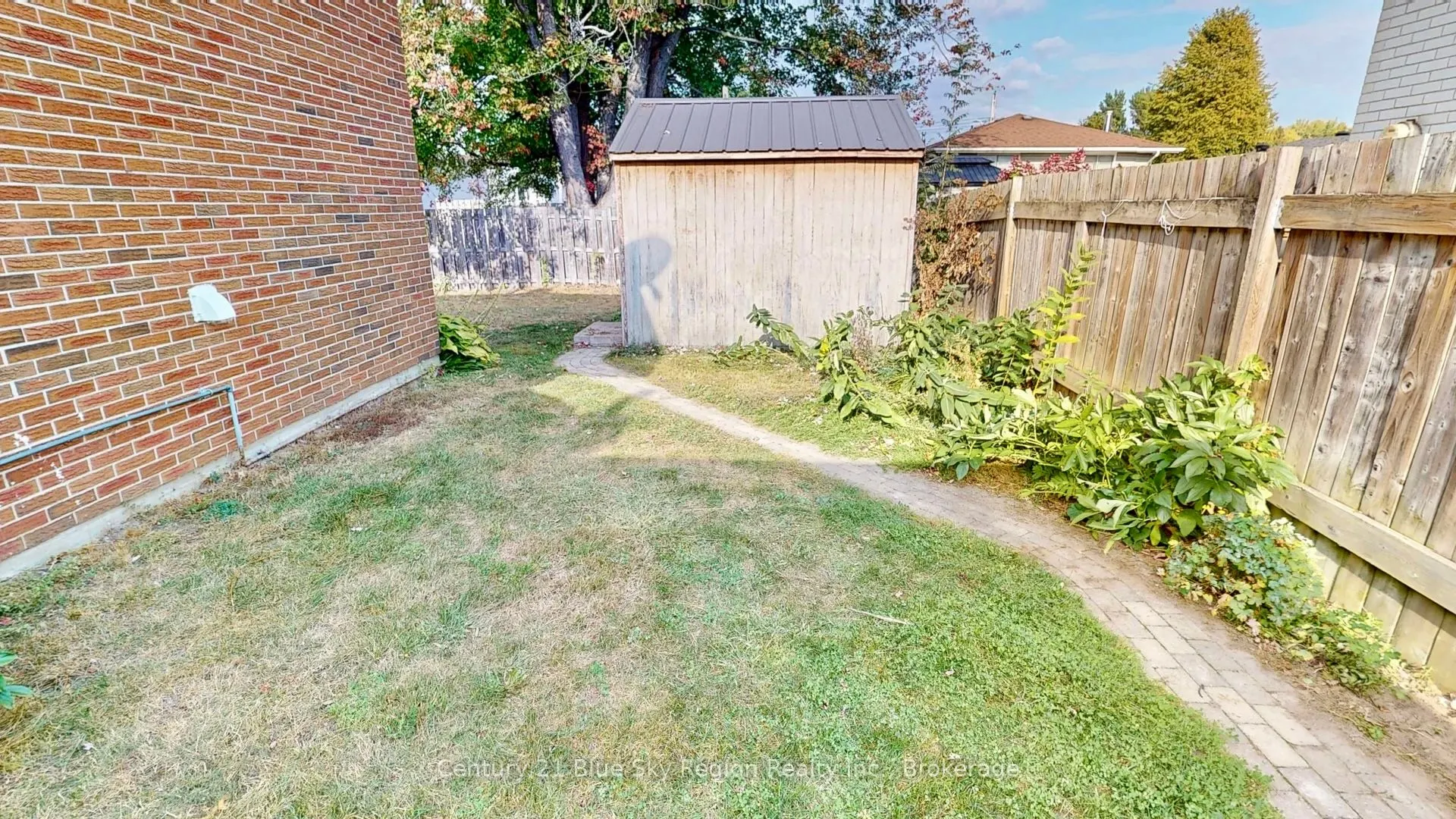 16 Herman Crescent