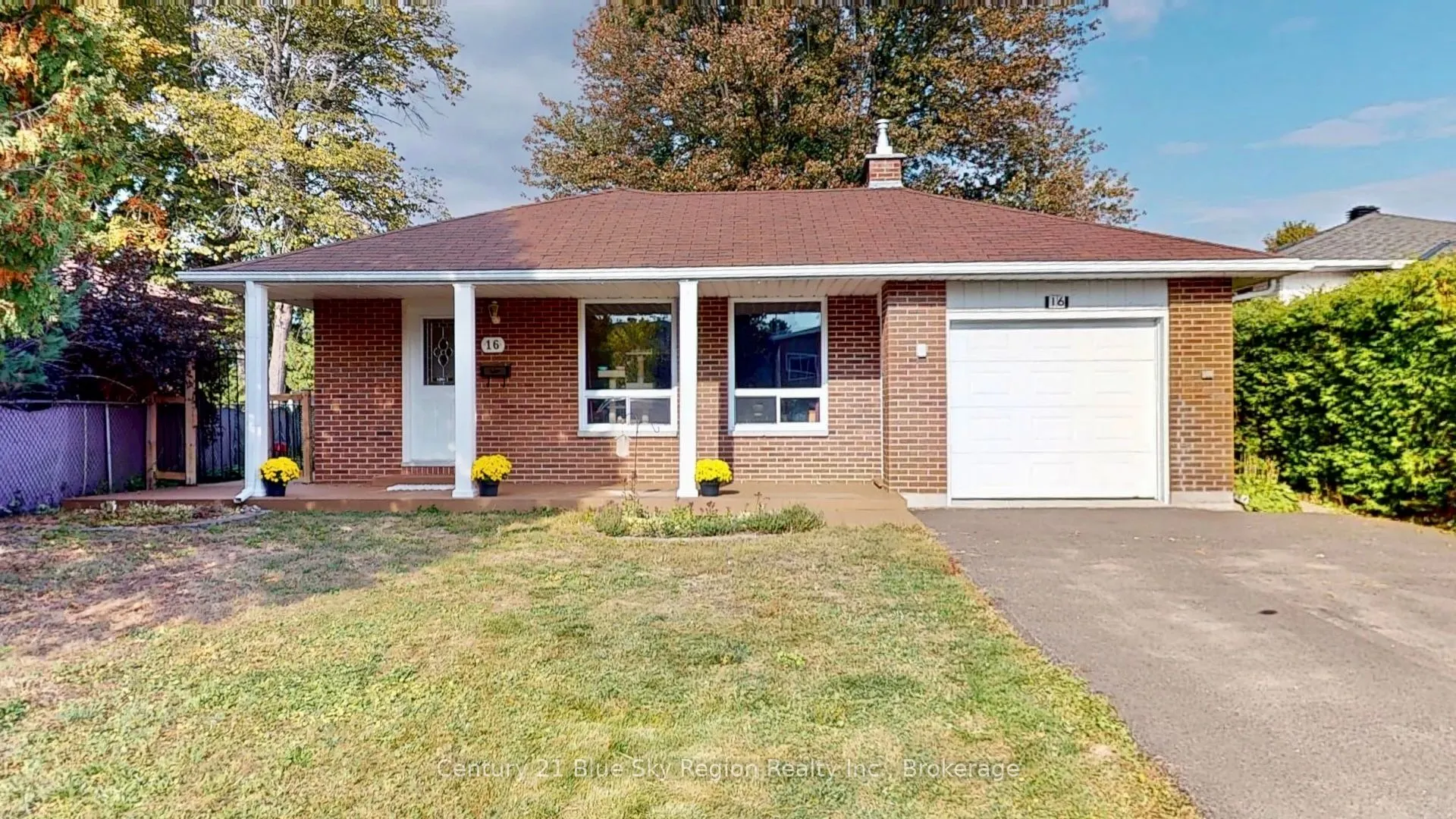 16 Herman Crescent