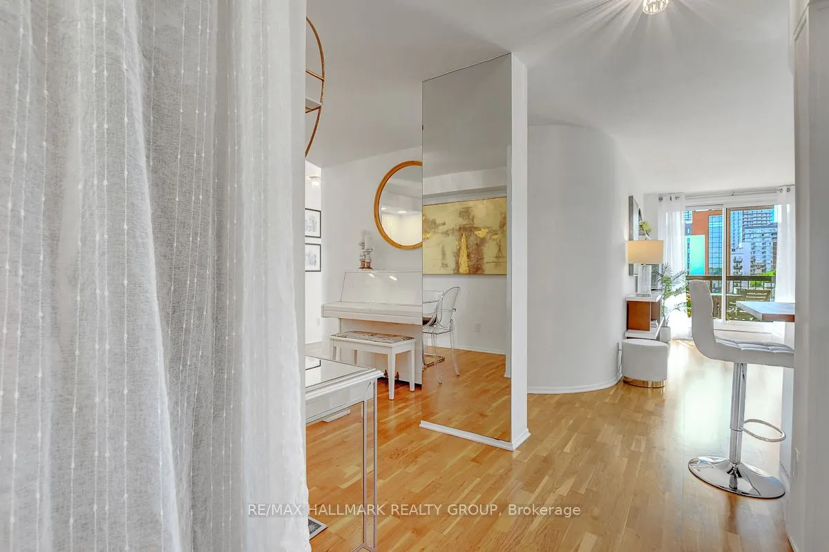 222 Guigues Avenue, #504