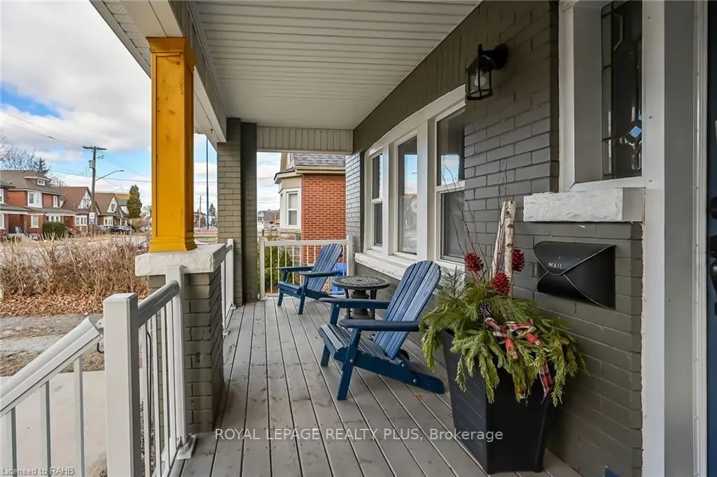 153 Ottawa Street S, #Main