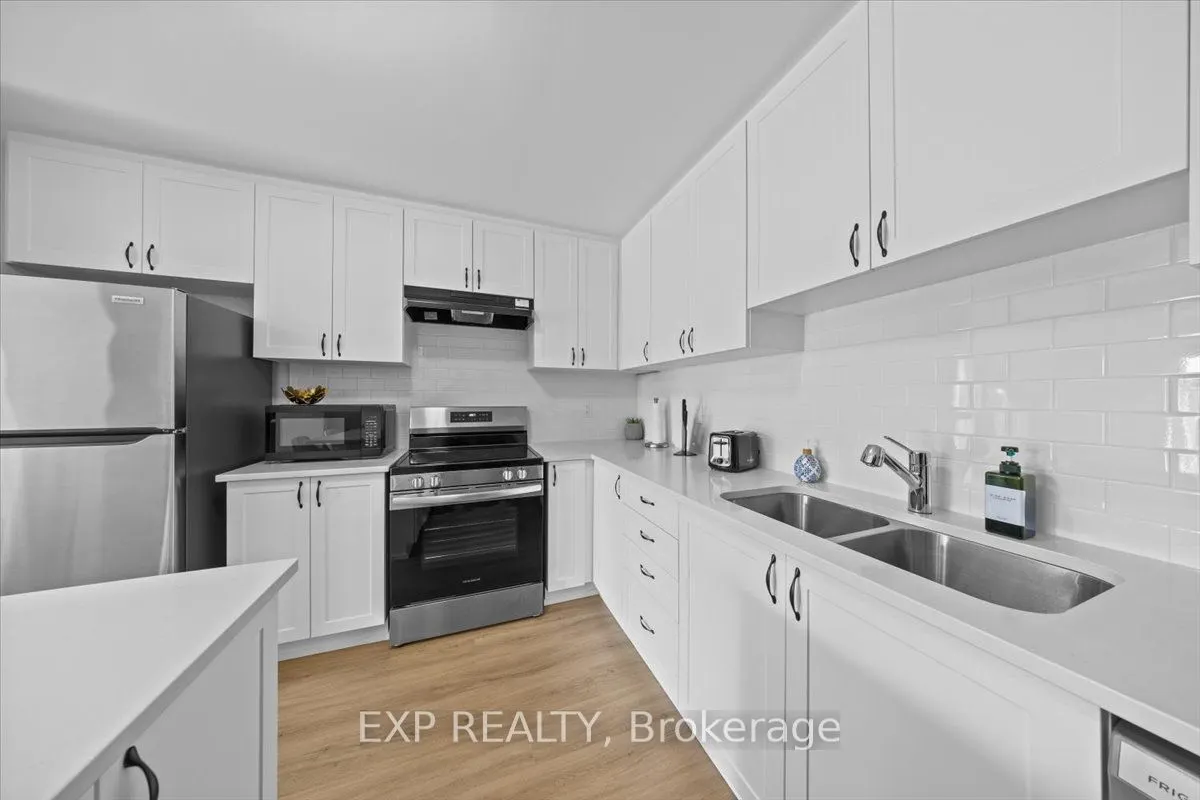 561 Entourage Private, #561