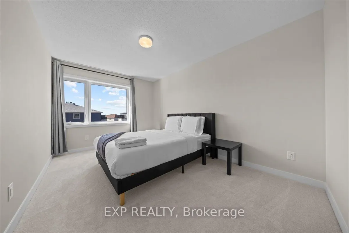 561 Entourage Private, #561