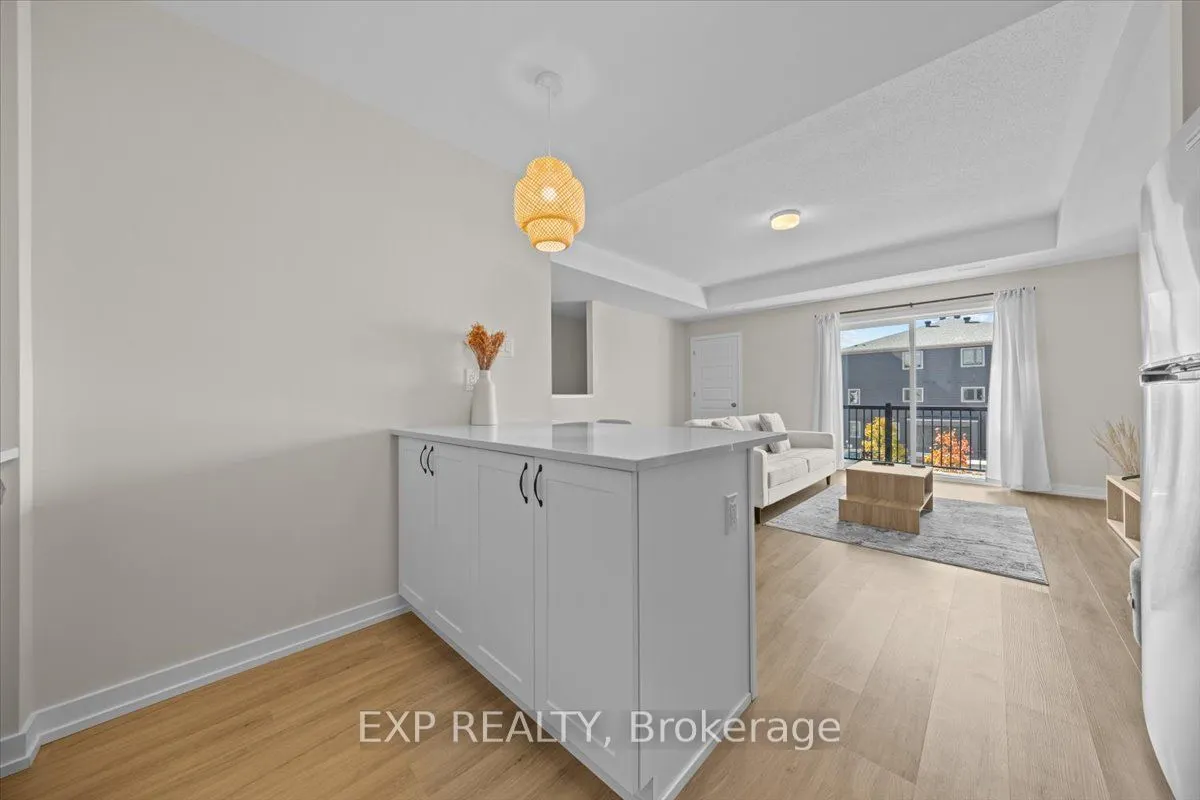 561 Entourage Private, #561