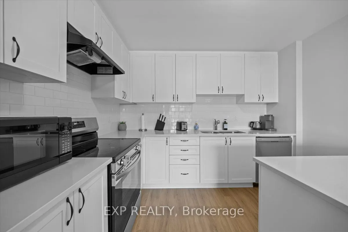 561 Entourage Private, #561